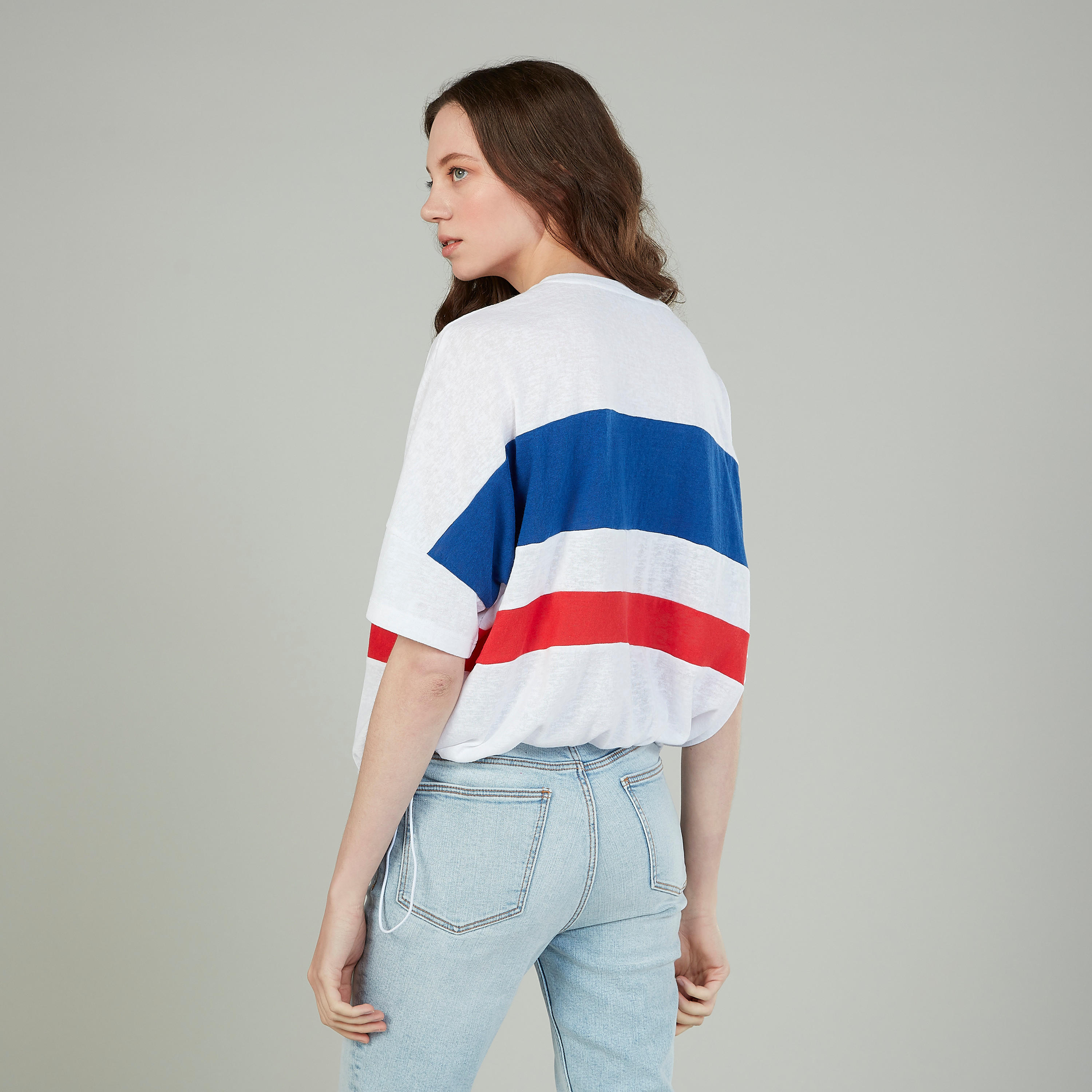 تيشيرت بياقة مستديرة وأكمام قصيرة وطبعات-women-clothing-tshirts-image-4