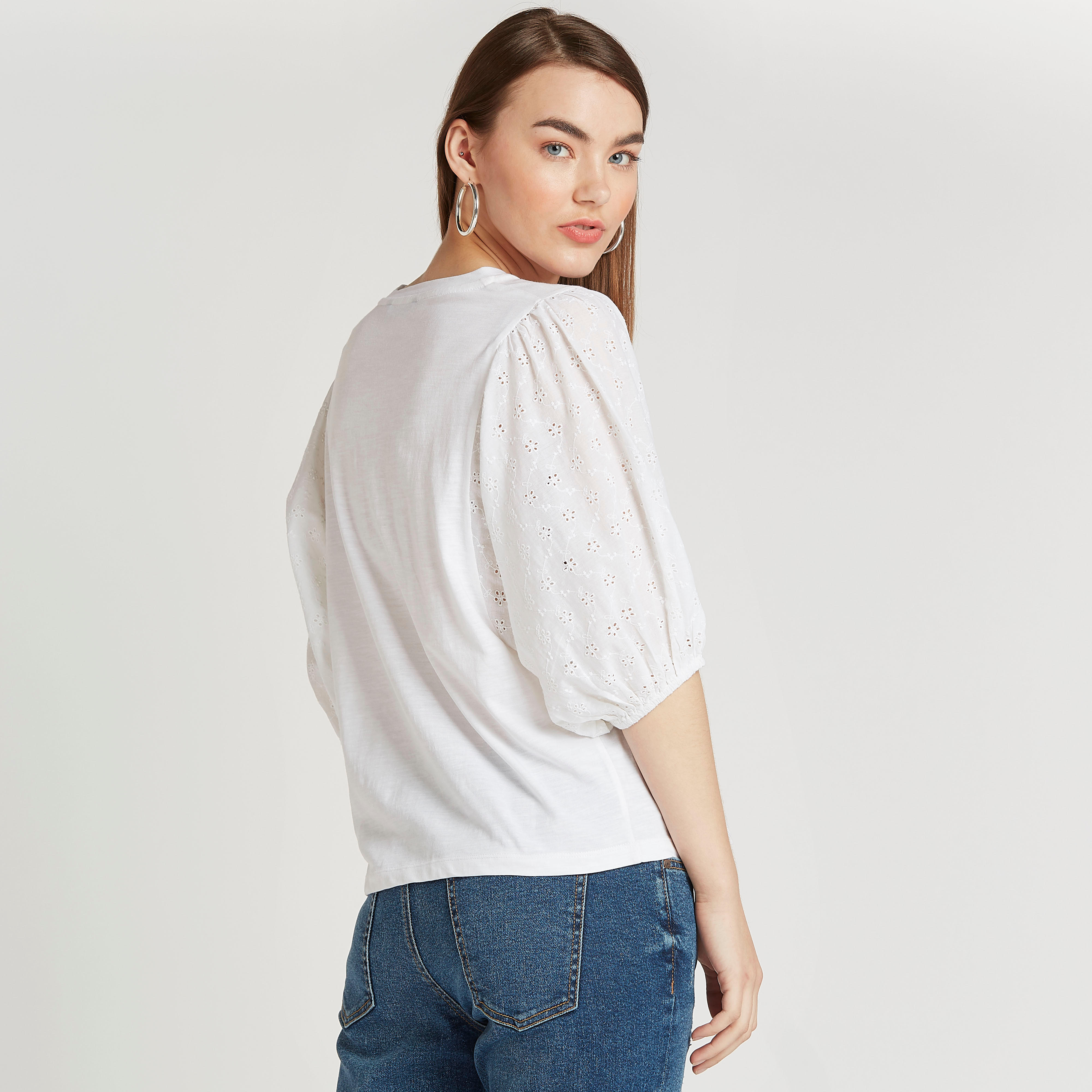 بلوزة سادة بياقة ضيقة وأكمام 3/4 بيشوب-women-clothing-tshirts-image-3