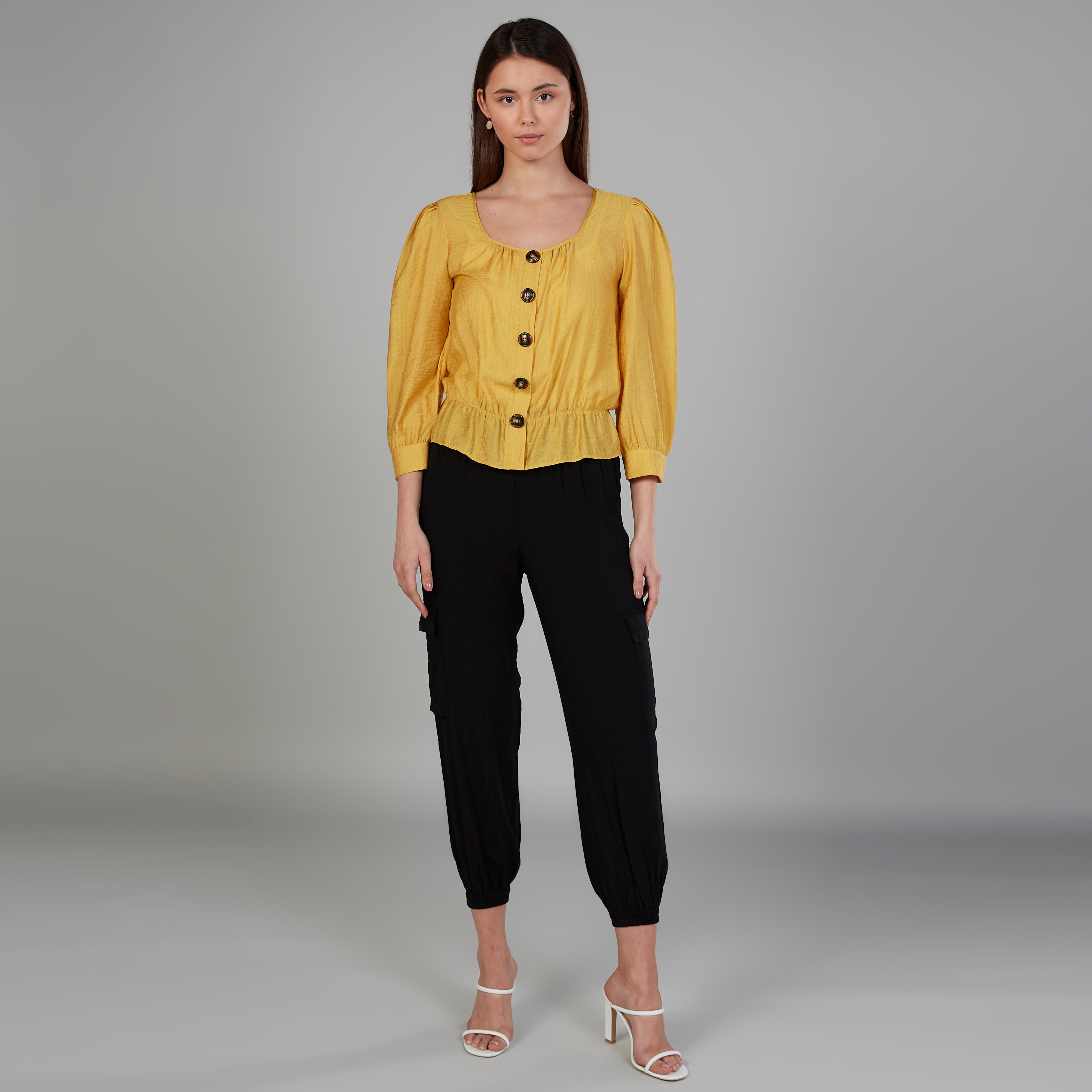 بلوزة منسوجة بارزة الملمس بياقة عميقة وأكمام 3/4-women-clothing-shirtsandblouses-blouses-image-2