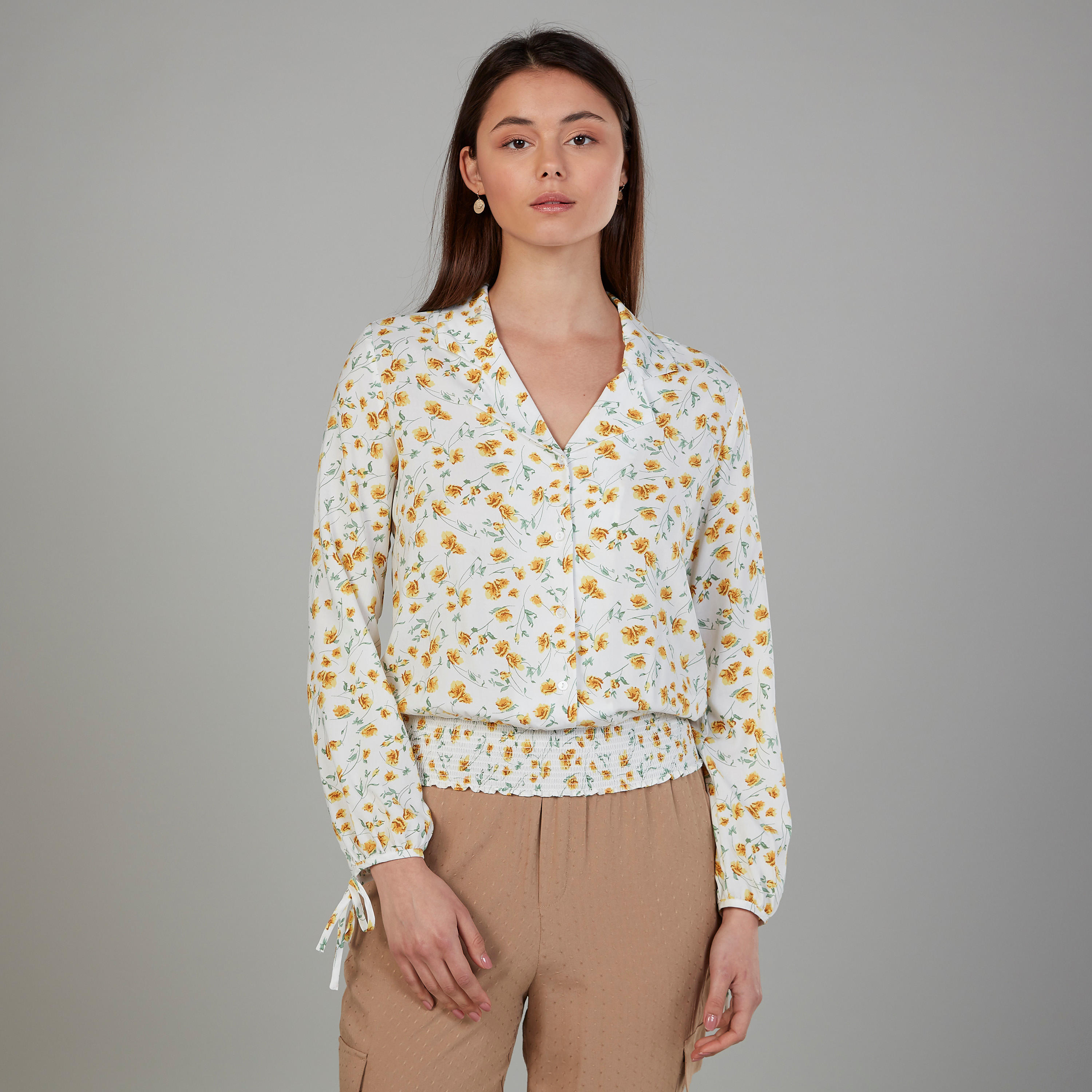 بلوزة بياقة عادية وأكمام بيشوب وطبعات زهرية-women-clothing-shirtsandblouses-blouses-image-1