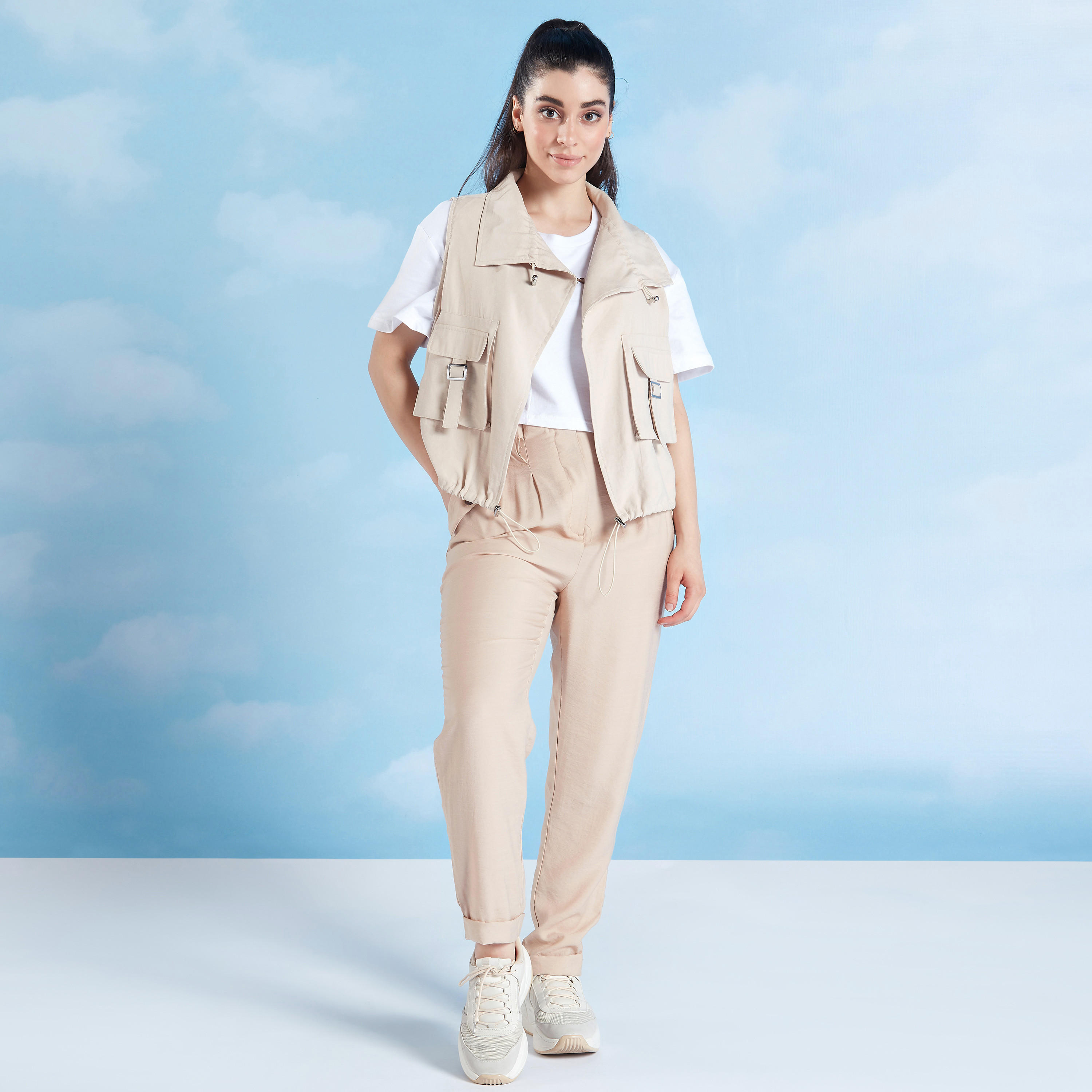 جاكيت دون أكمام بارز الملمس بتفاصيل جيوب-women-winterwear-coatsandjackets-jackets-image-2