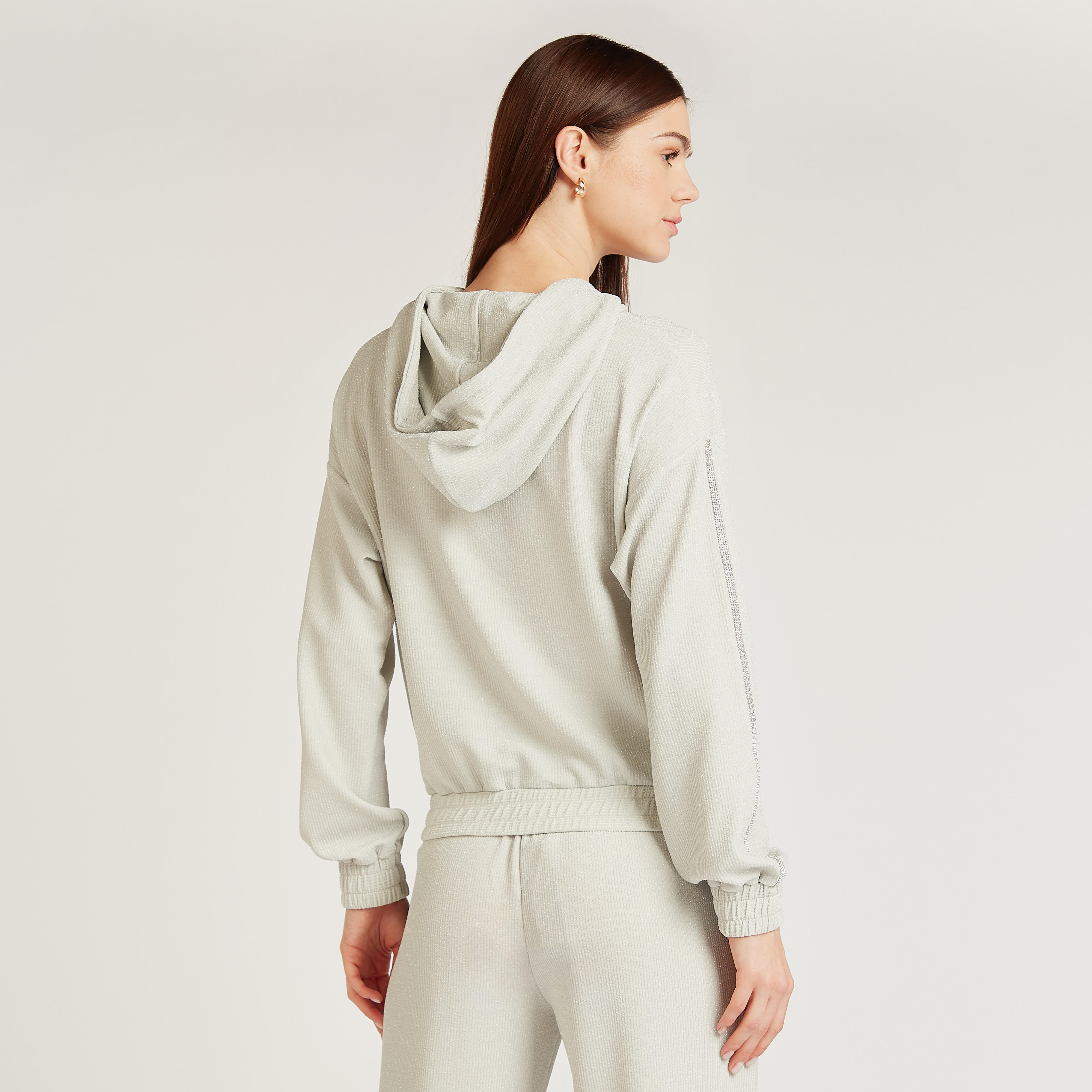 هودي بارز الملمس بأكمام طويلة-women-winterwear-hoodiesandsweatshirts-hoodies-image-4