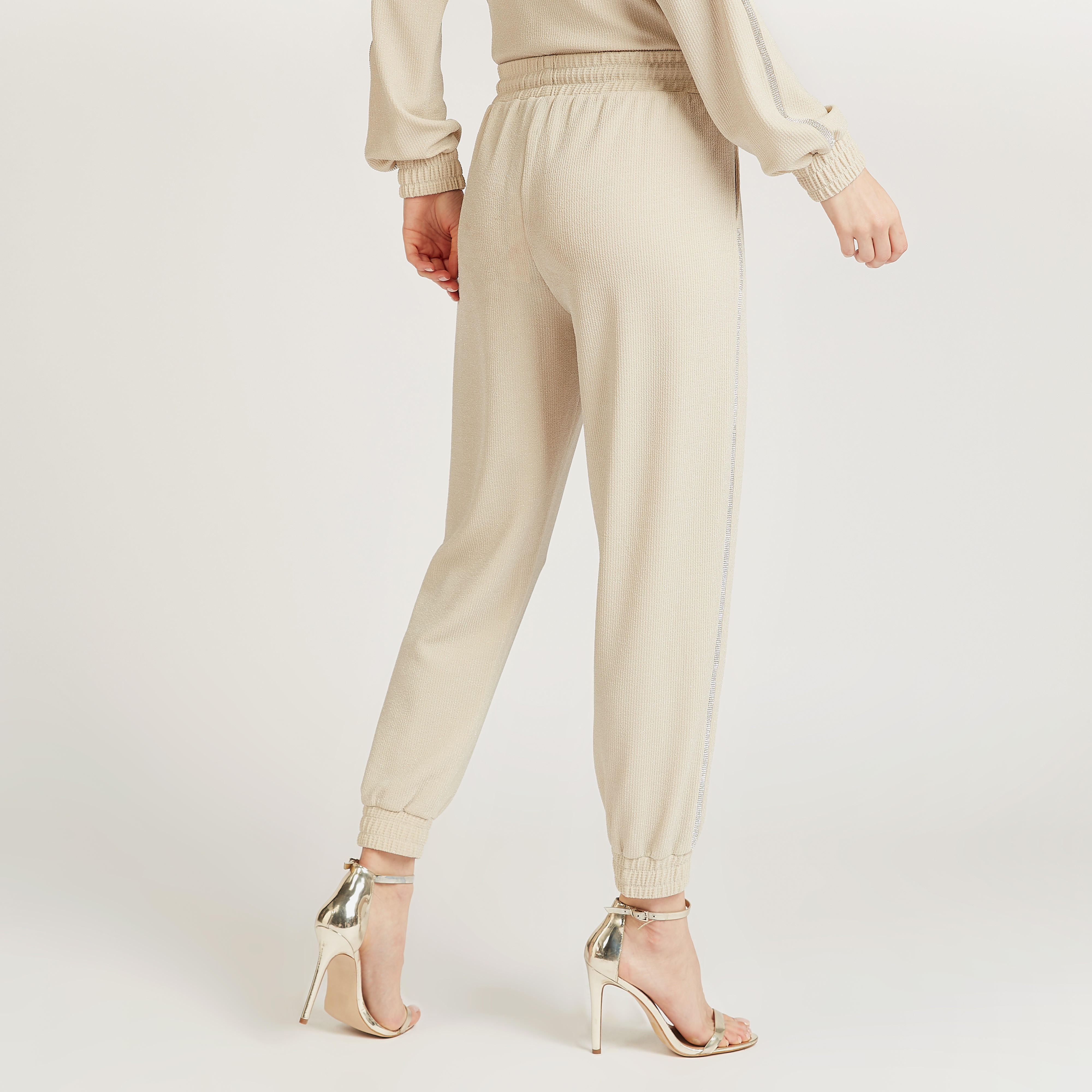 بنطلون رياضي بارز الملمس بخصر مرتفع وجيوب-women-clothing-bottoms-joggers-image-4