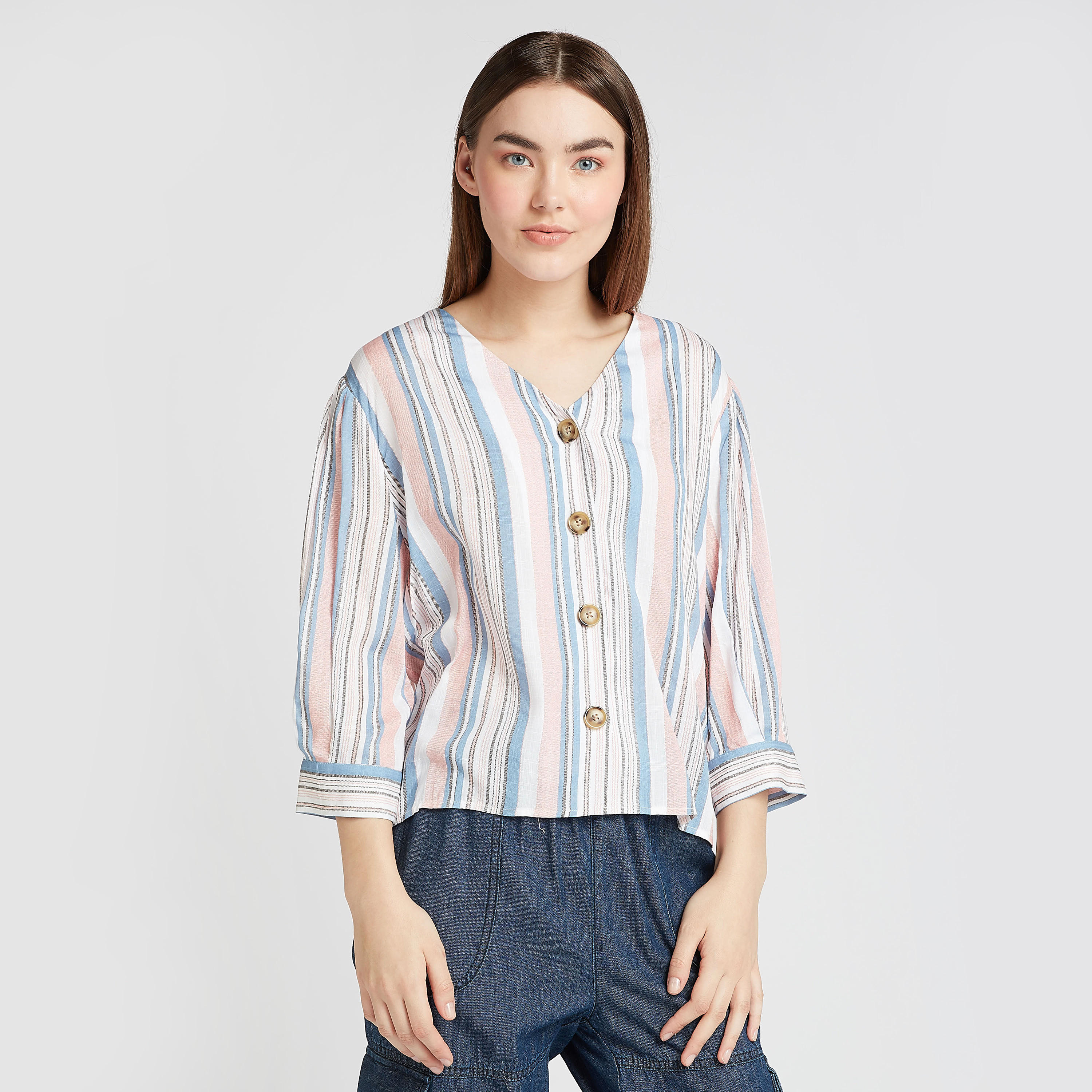 بلوزة مخططة بقصة ضيقة بياقة V وأكمام طويلة-women-clothing-shirtsandblouses-blouses-image-1