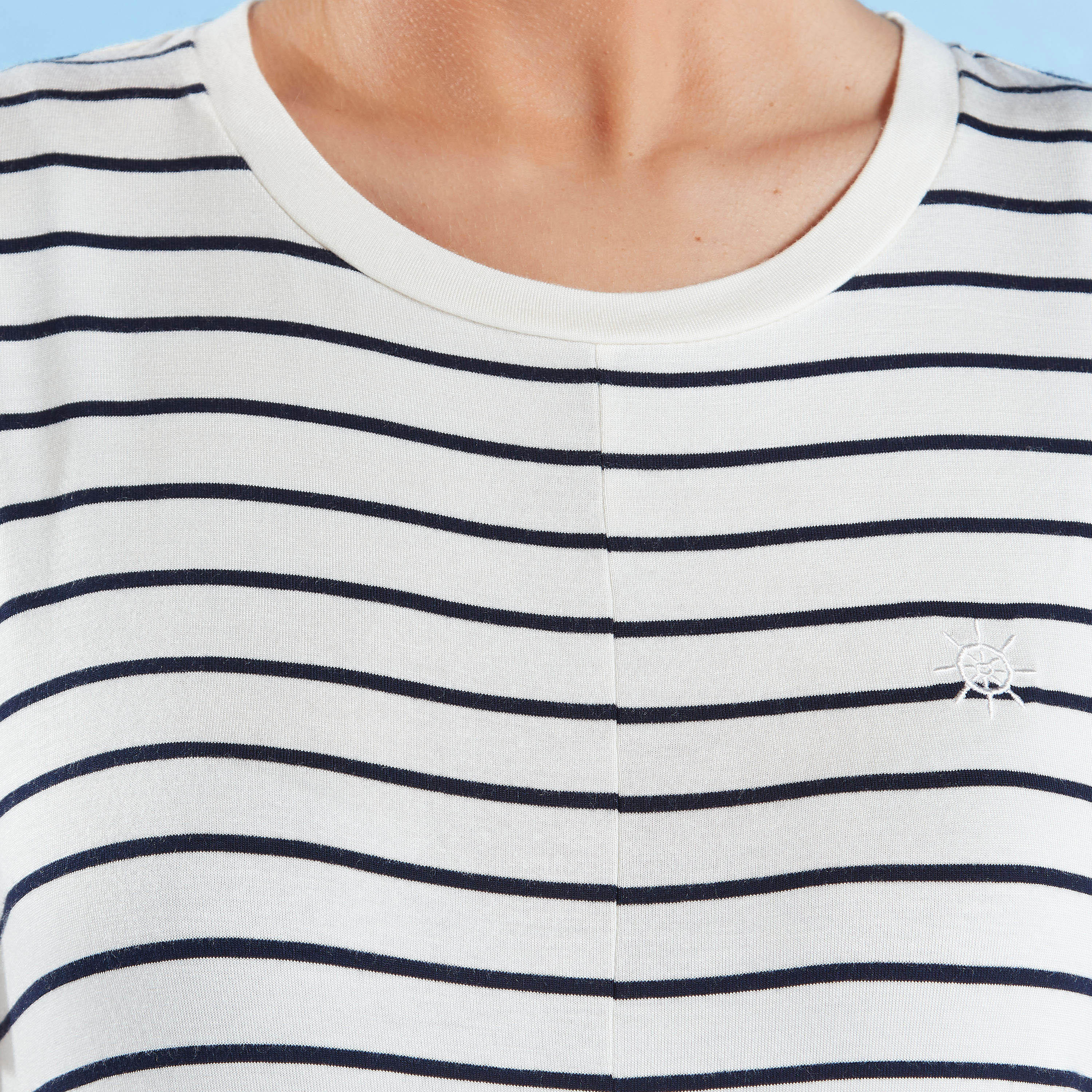 تيشيرت طويل مقلّم بياقة مستديرة وأكمام قصيرة-women-clothing-tshirts-image-3