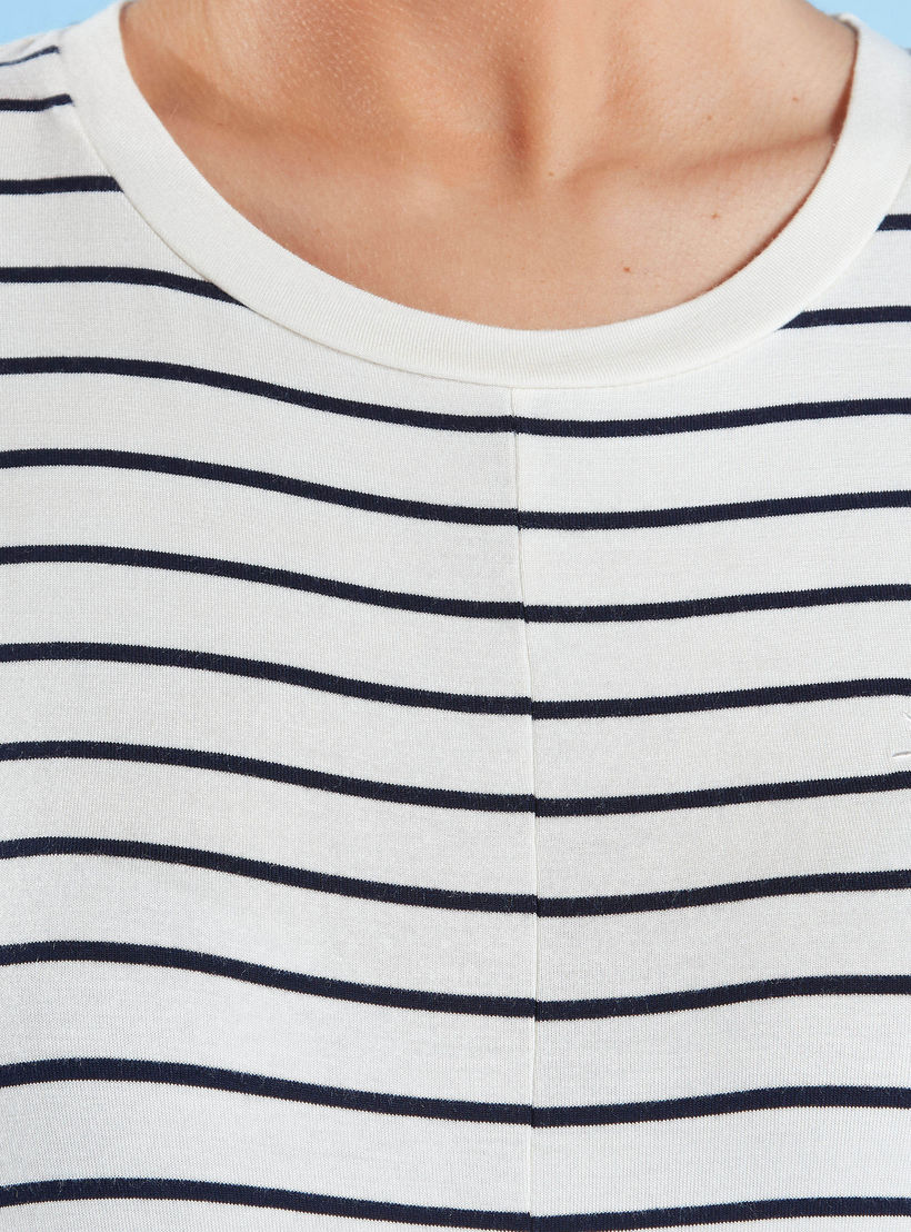 تيشيرت طويل مقلّم بياقة مستديرة وأكمام قصيرة-women-clothing-tshirts-image-3
