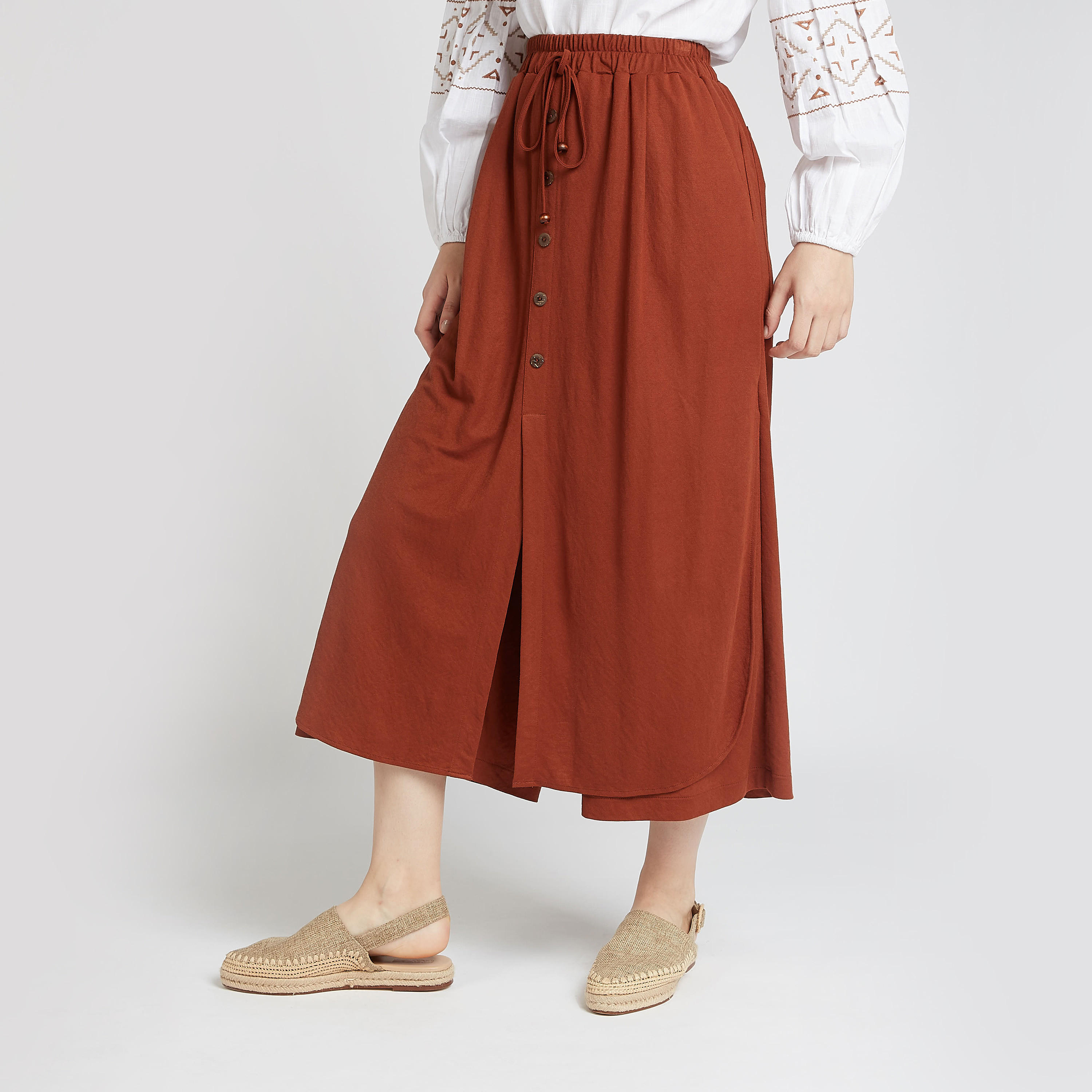 بنطلون قصير سادة بخصر مرتفع وأربطة وتفاصيل جيب-women-clothing-bottoms-trousers-image-1