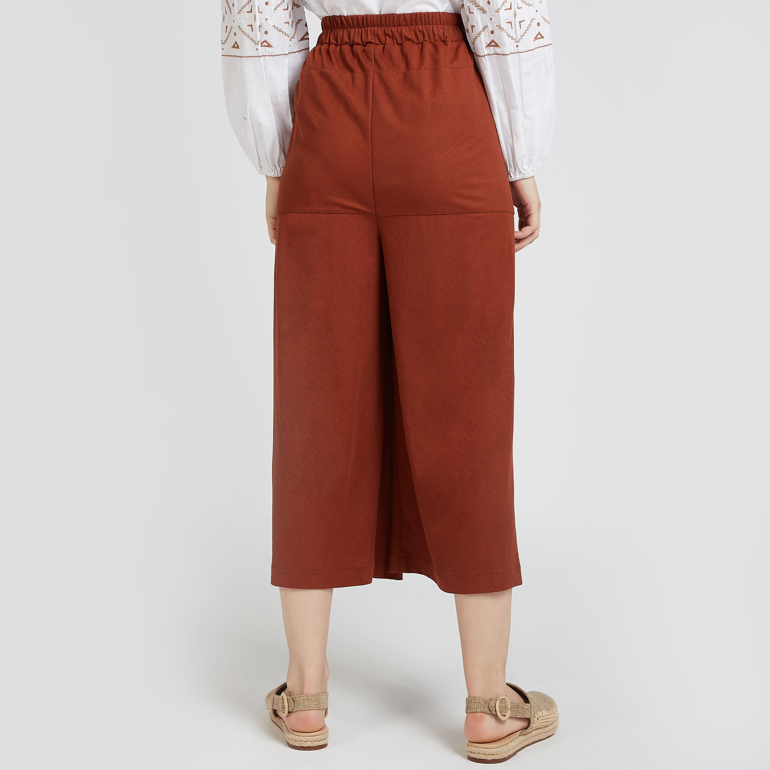 بنطلون قصير سادة بخصر مرتفع وأربطة وتفاصيل جيب-women-clothing-bottoms-trousers-image-4