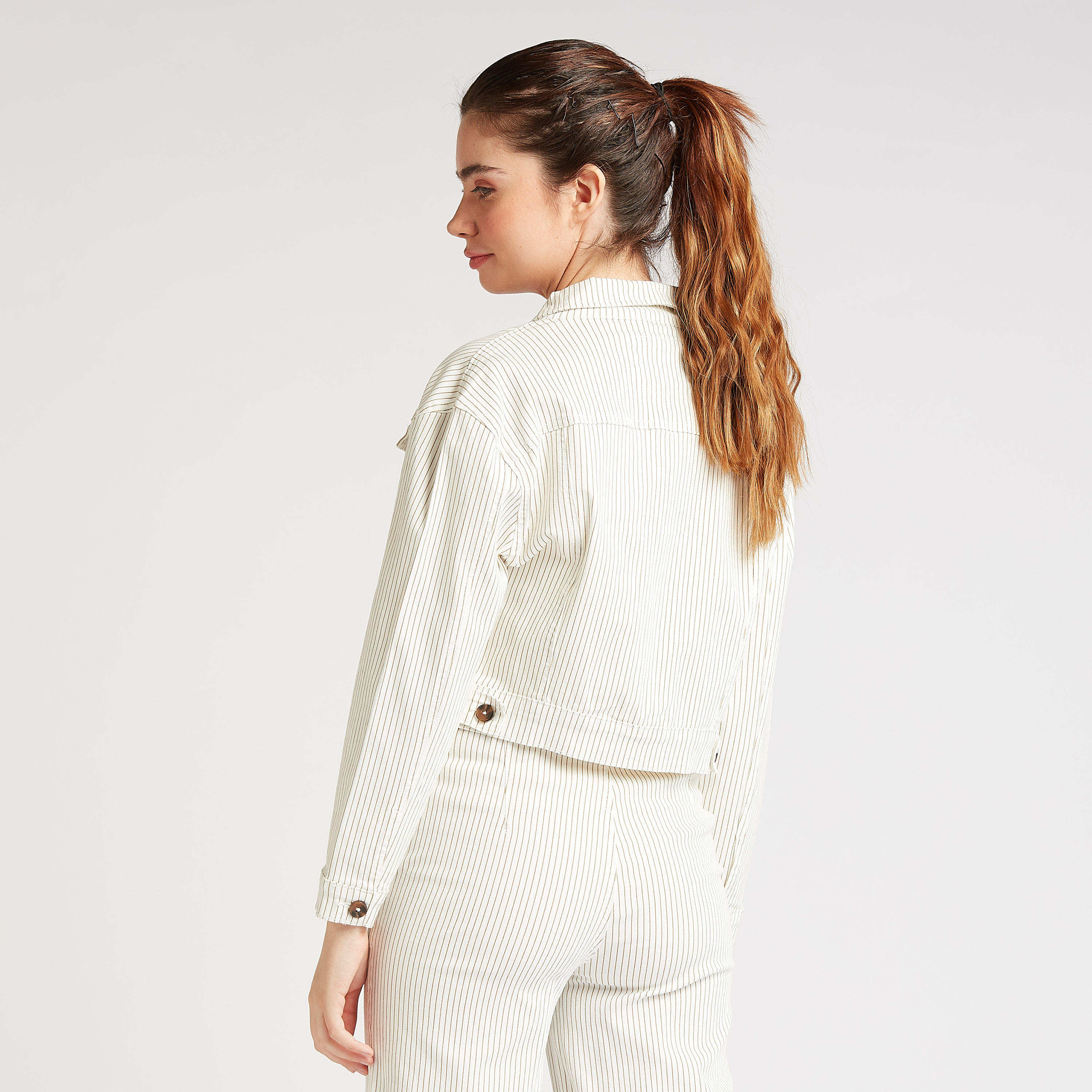 جاكيت مخططة بأكمام طويلة وجيوب بطيّة-women-winterwear-coatsandjackets-jackets-image-4