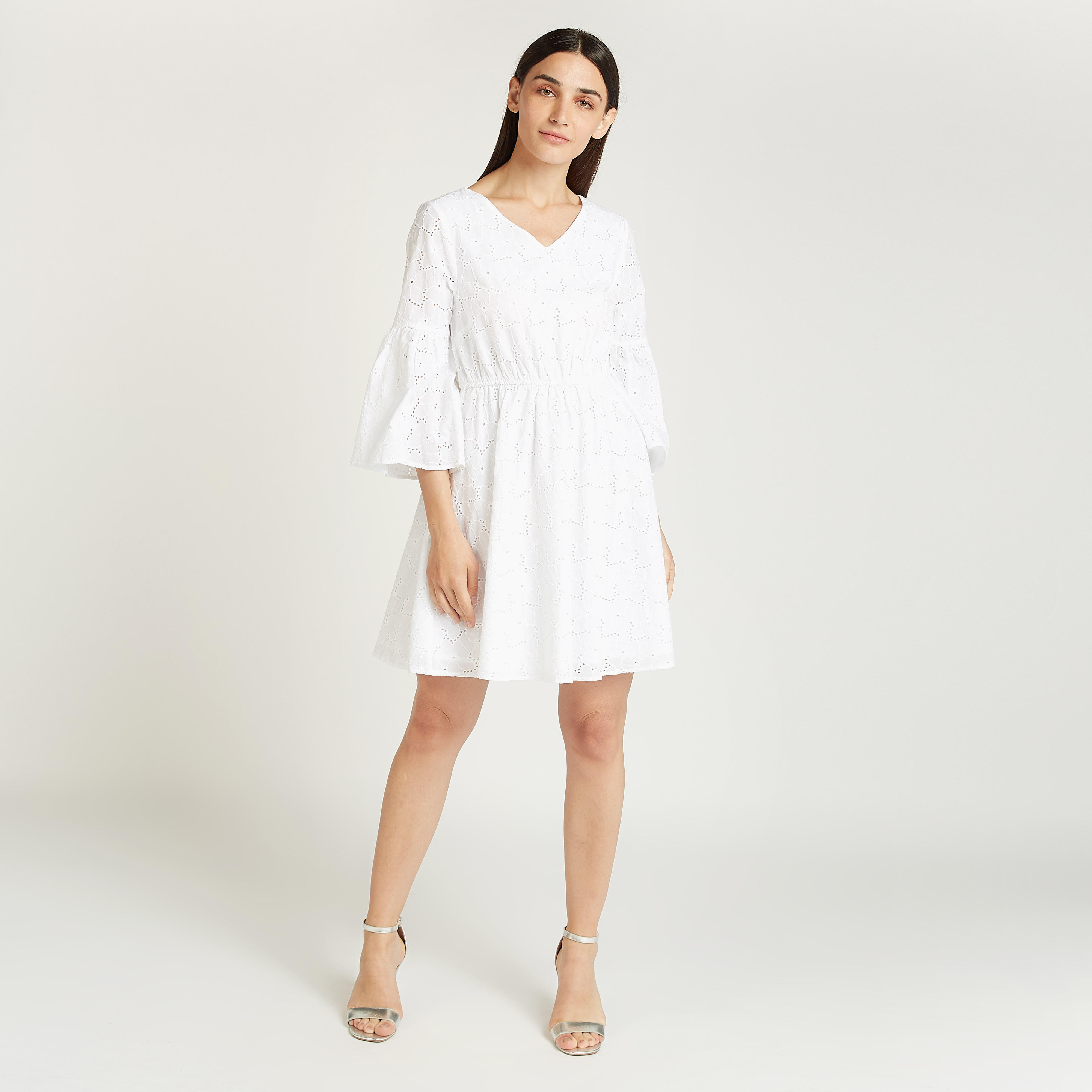 فستان قصير شيفلي بأكمام 3/4 وياقة V-women-clothing-dresses-image-2