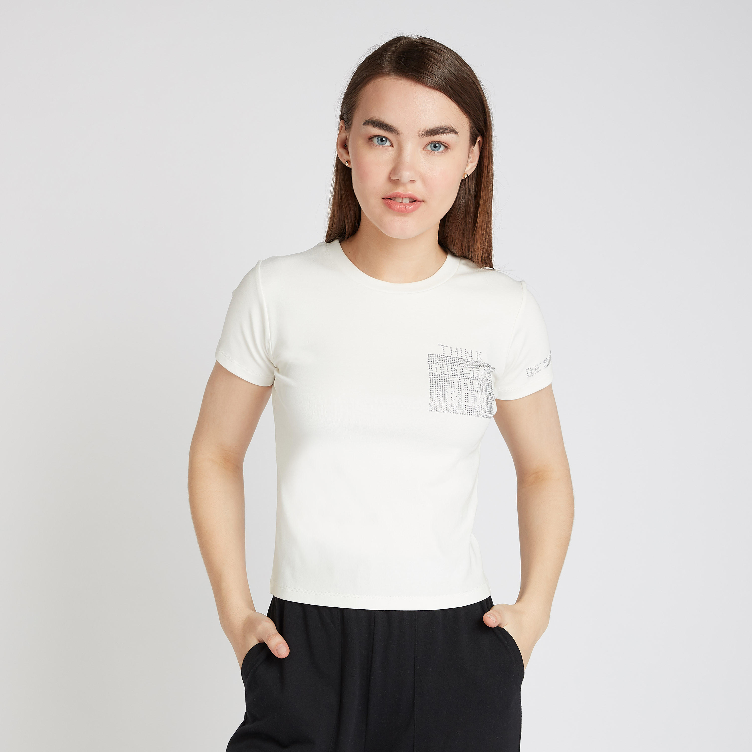 تيشيرت مزين بياقة ضيقة وأكمام قصيرة-women-clothing-tshirts-image-1