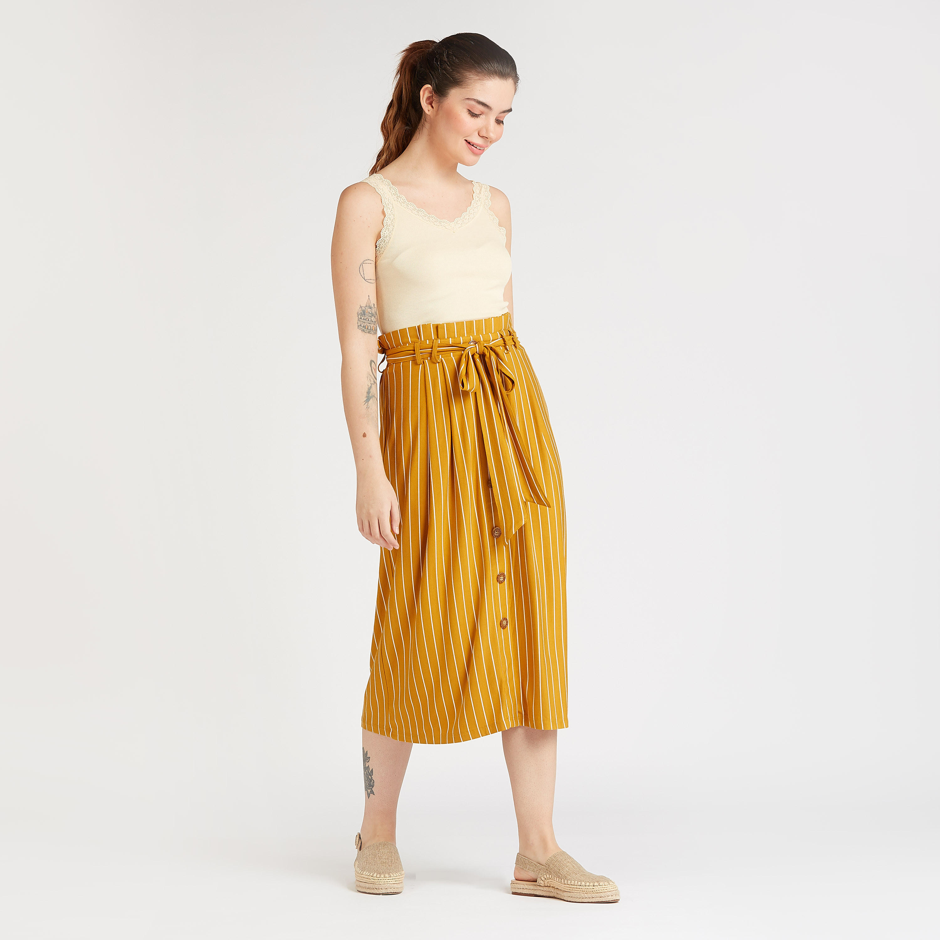 تنّورة ميدي واسعة مخطّطة بخصر بيبرباج وأربطة-women-clothing-bottoms-skirts-image-2