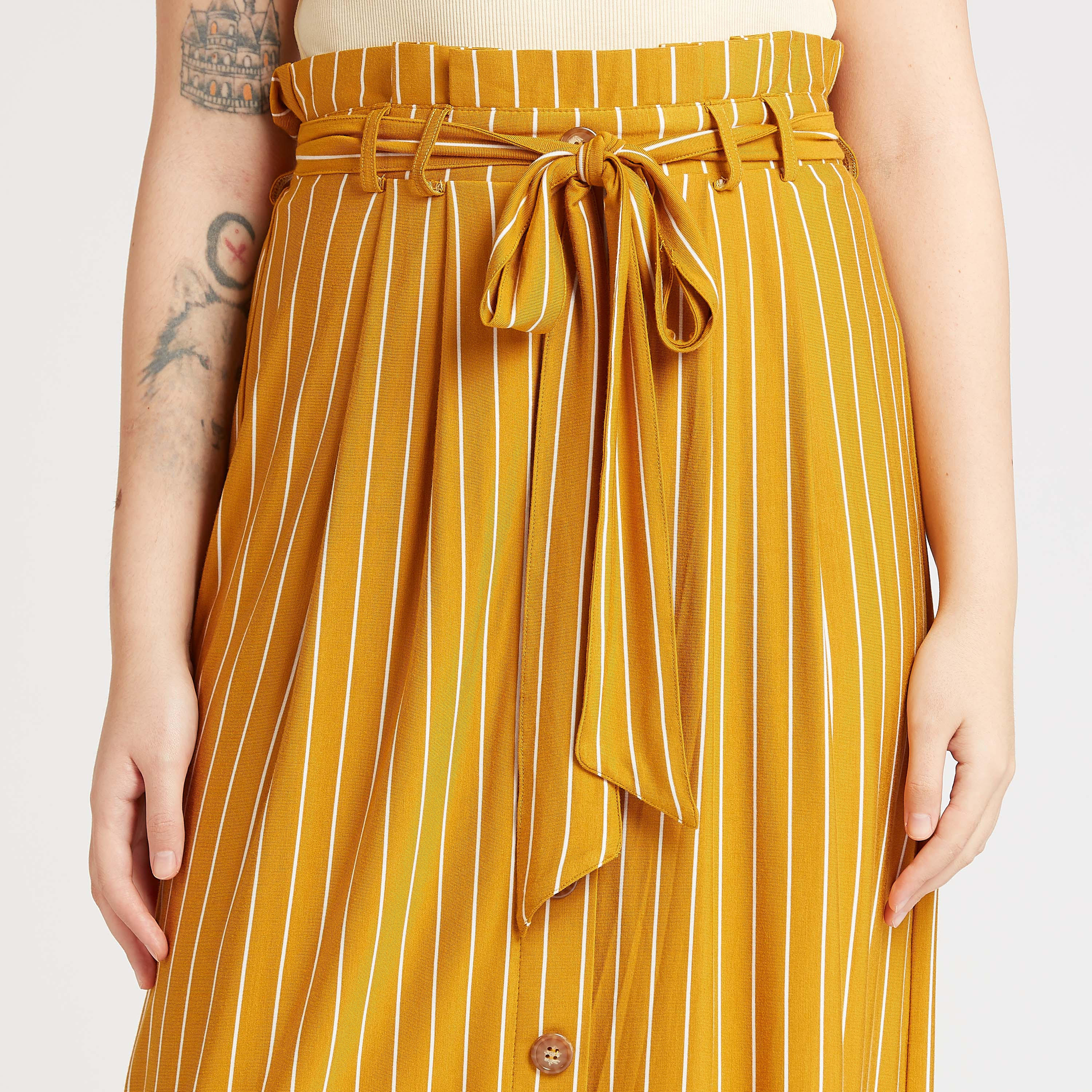 تنّورة ميدي واسعة مخطّطة بخصر بيبرباج وأربطة-women-clothing-bottoms-skirts-image-3