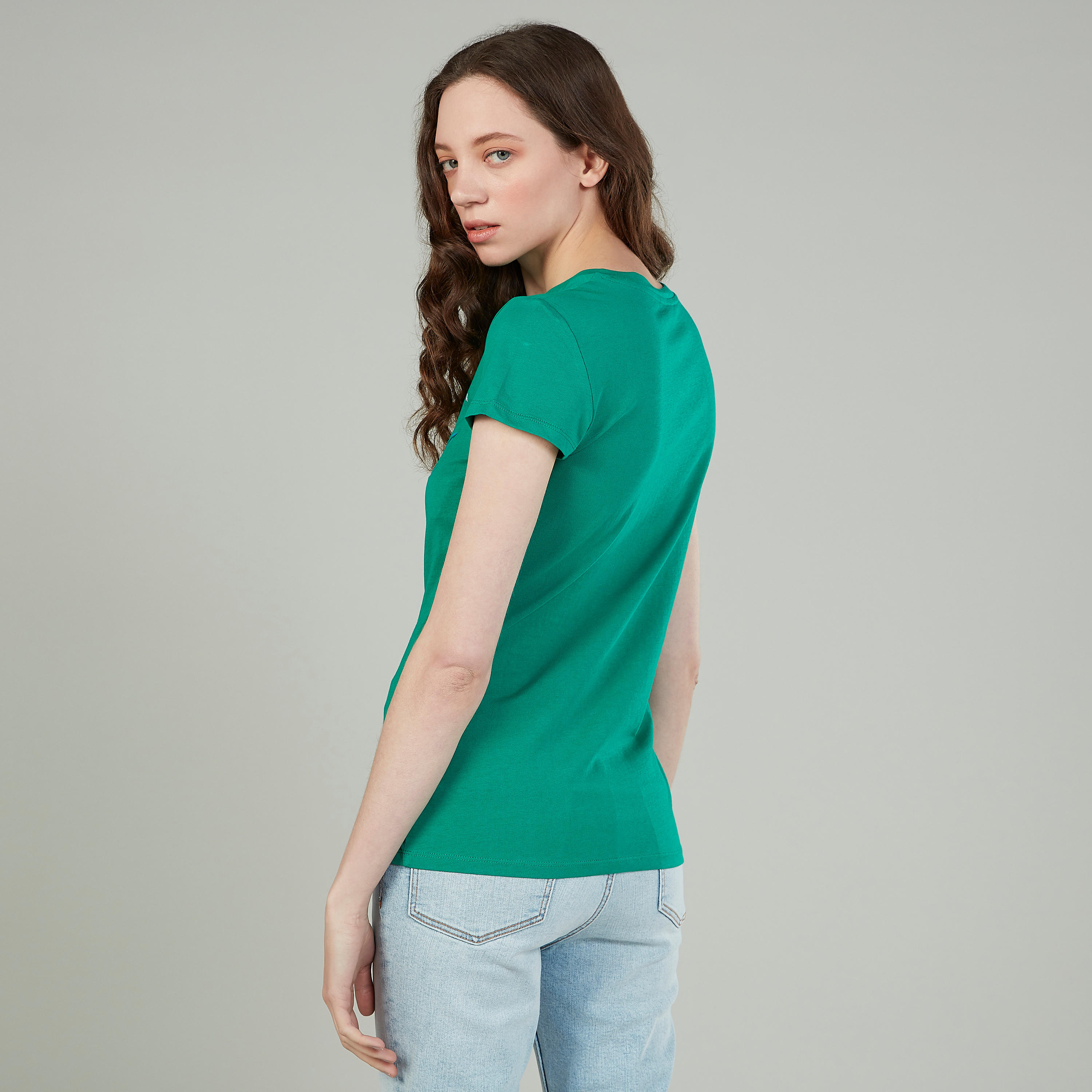 تيشيرت بياقة ضيّقة وأكمام قصيرة وطبعات-women-clothing-tshirts-image-4