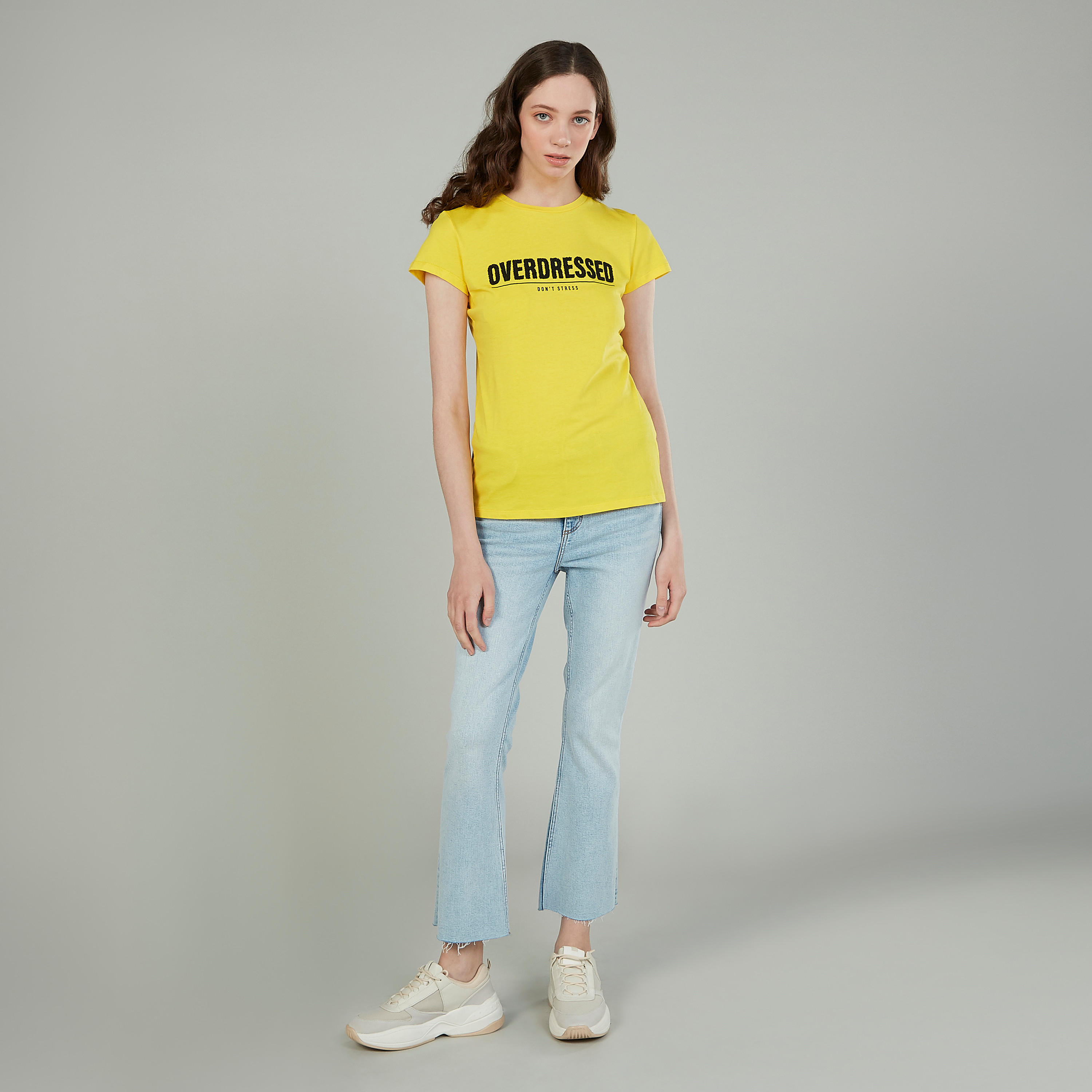 تيشيرت بياقة ضيّقة وأكمام كاب وطبعات-women-clothing-tshirts-image-2