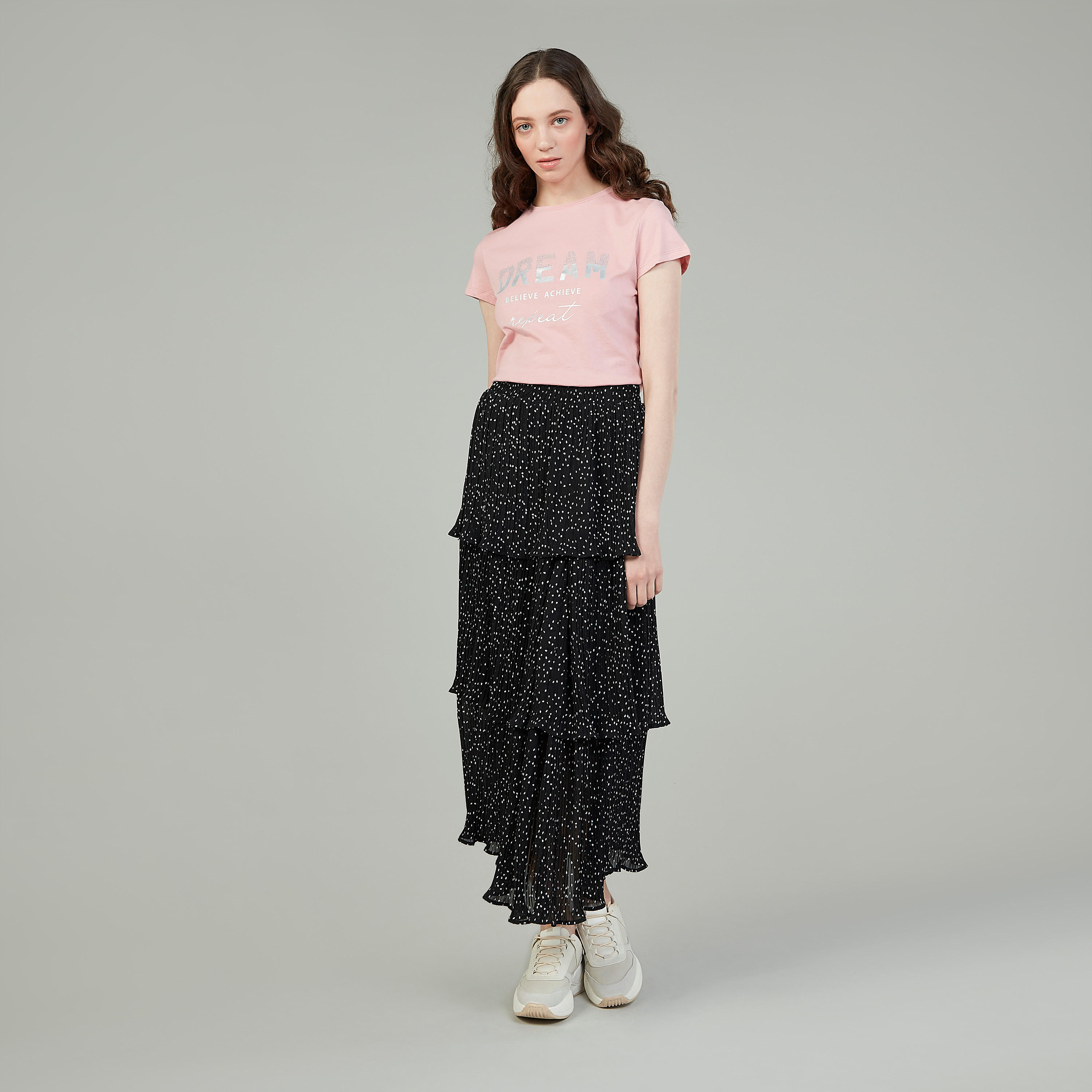 تيشيرت بياقة مستديرة وأكمام قصيرة وطبعات-women-clothing-tshirts-image-2