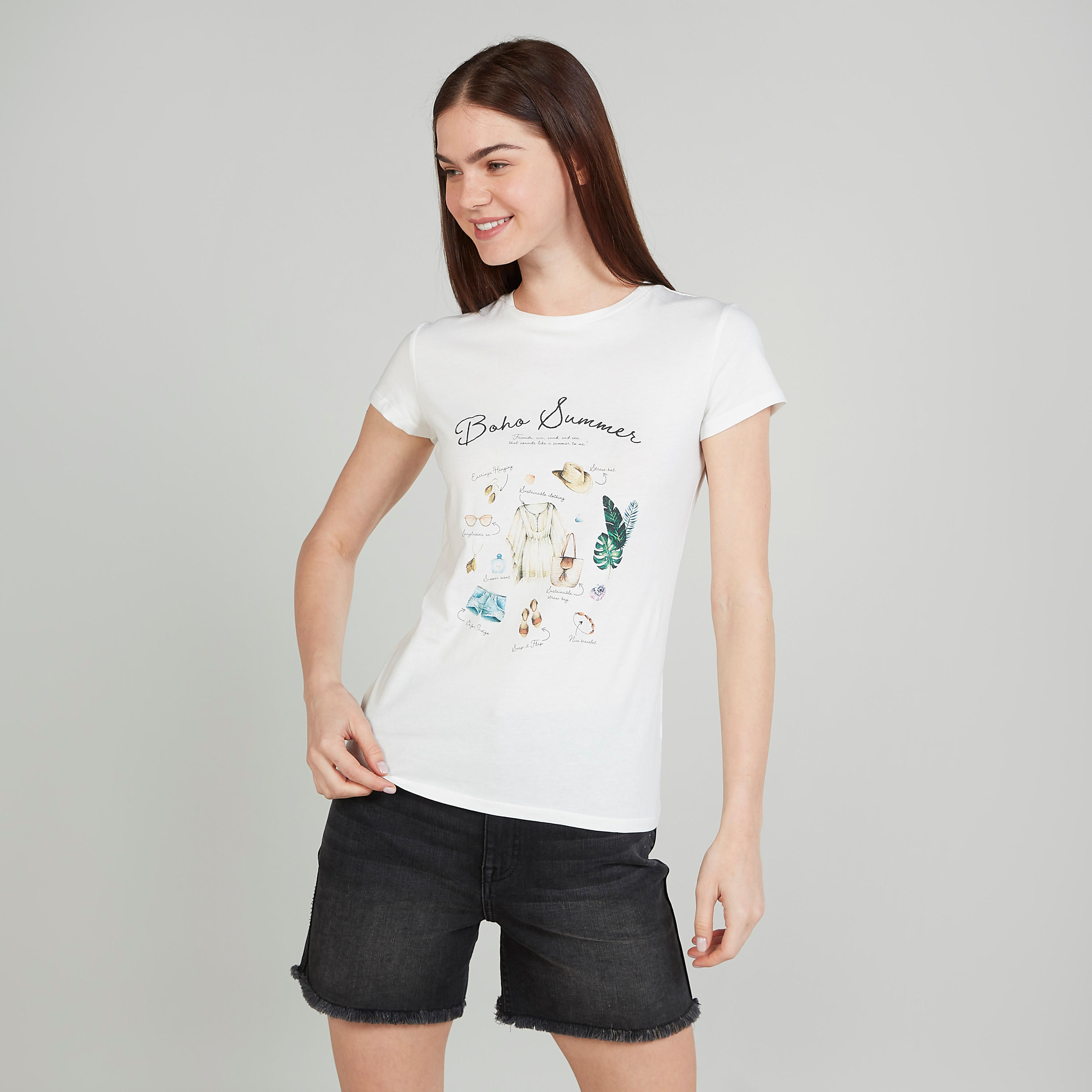 تيشيرت بياقة مستديرة وأكمام قصيرة وطبعات-women-clothing-tshirts-image-1