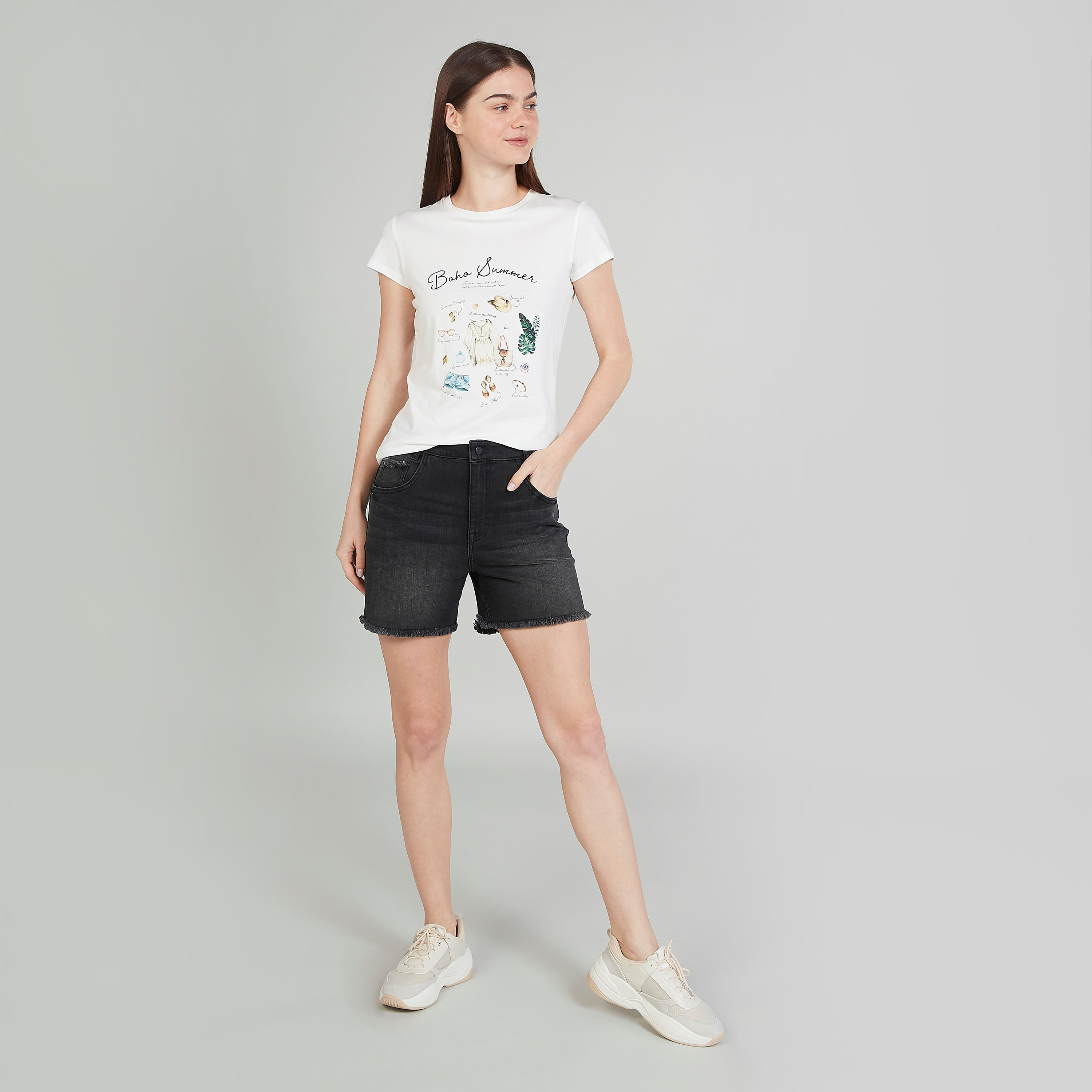 تيشيرت بياقة مستديرة وأكمام قصيرة وطبعات-women-clothing-tshirts-image-2