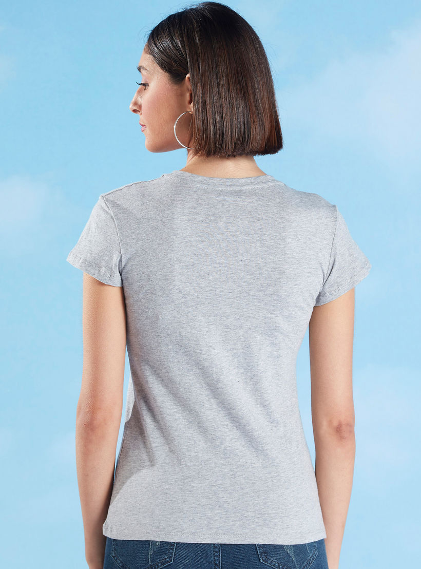 تيشيرت بياقة ضيّقة وأكمام كاب وطبعات-women-clothing-tshirts-image-4