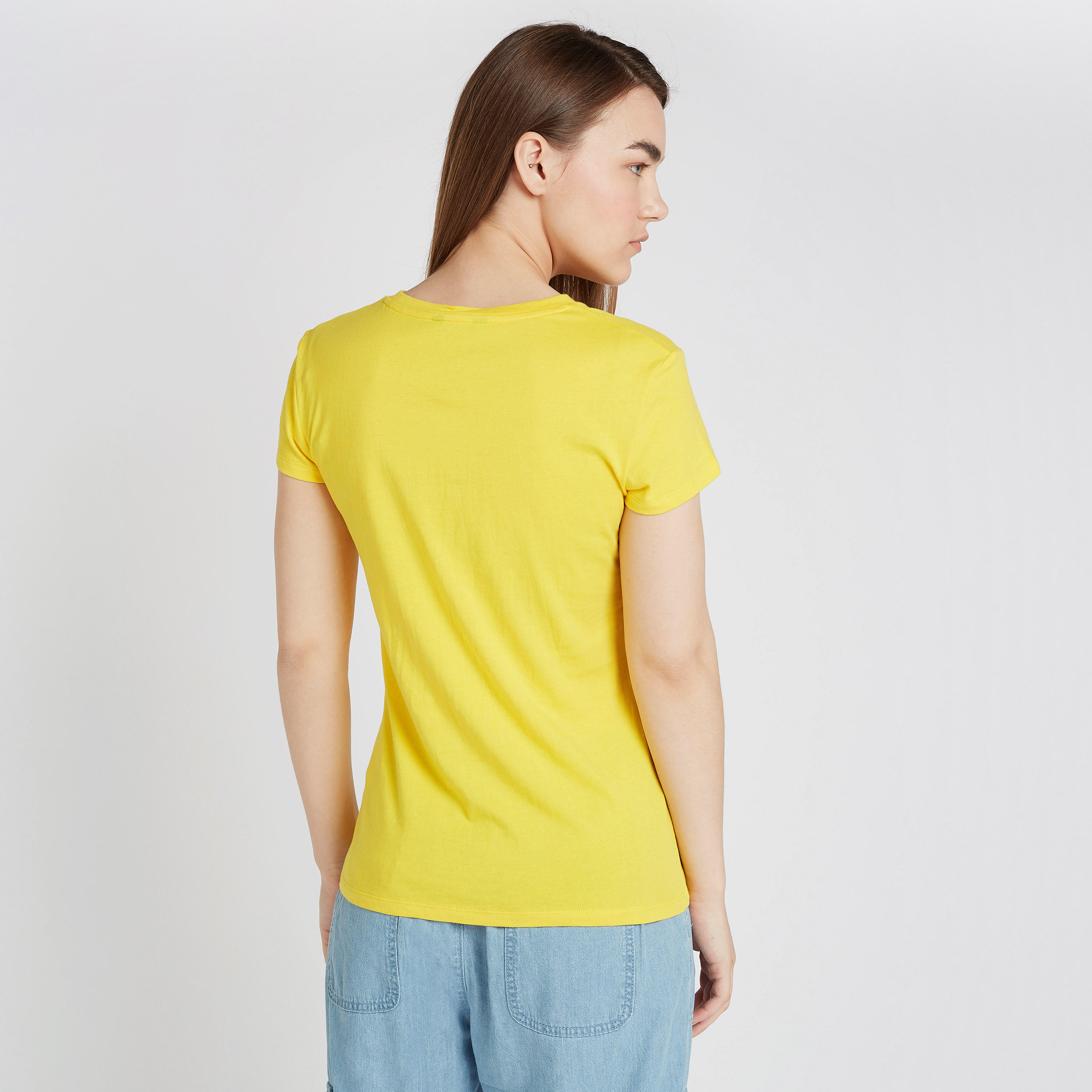 تيشيرت بياقة ضيّقة وأكمام قصيرة وطبعات-women-clothing-tshirts-image-4