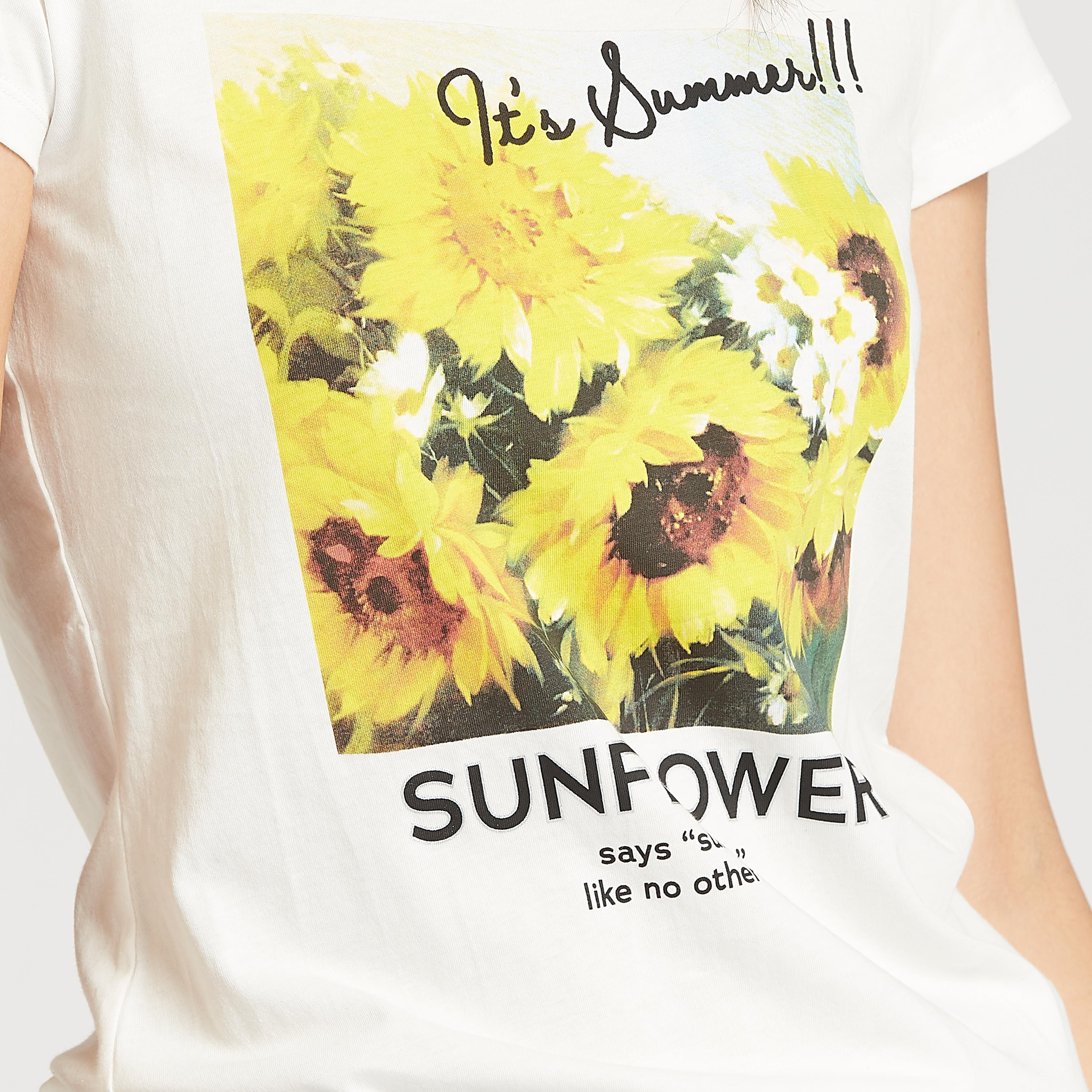 تيشيرت بياقة ضيّقة وأكمام كاب وطبعات-women-clothing-tshirts-image-3