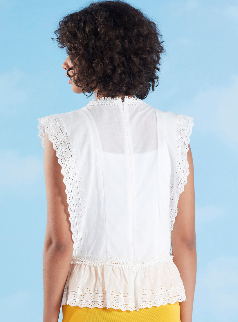 بلوزة بكشكشة دانتيل على الخصر وياقة ضيّقة وأكمام كاب-women-clothing-shirtsandblouses-blouses-image-1