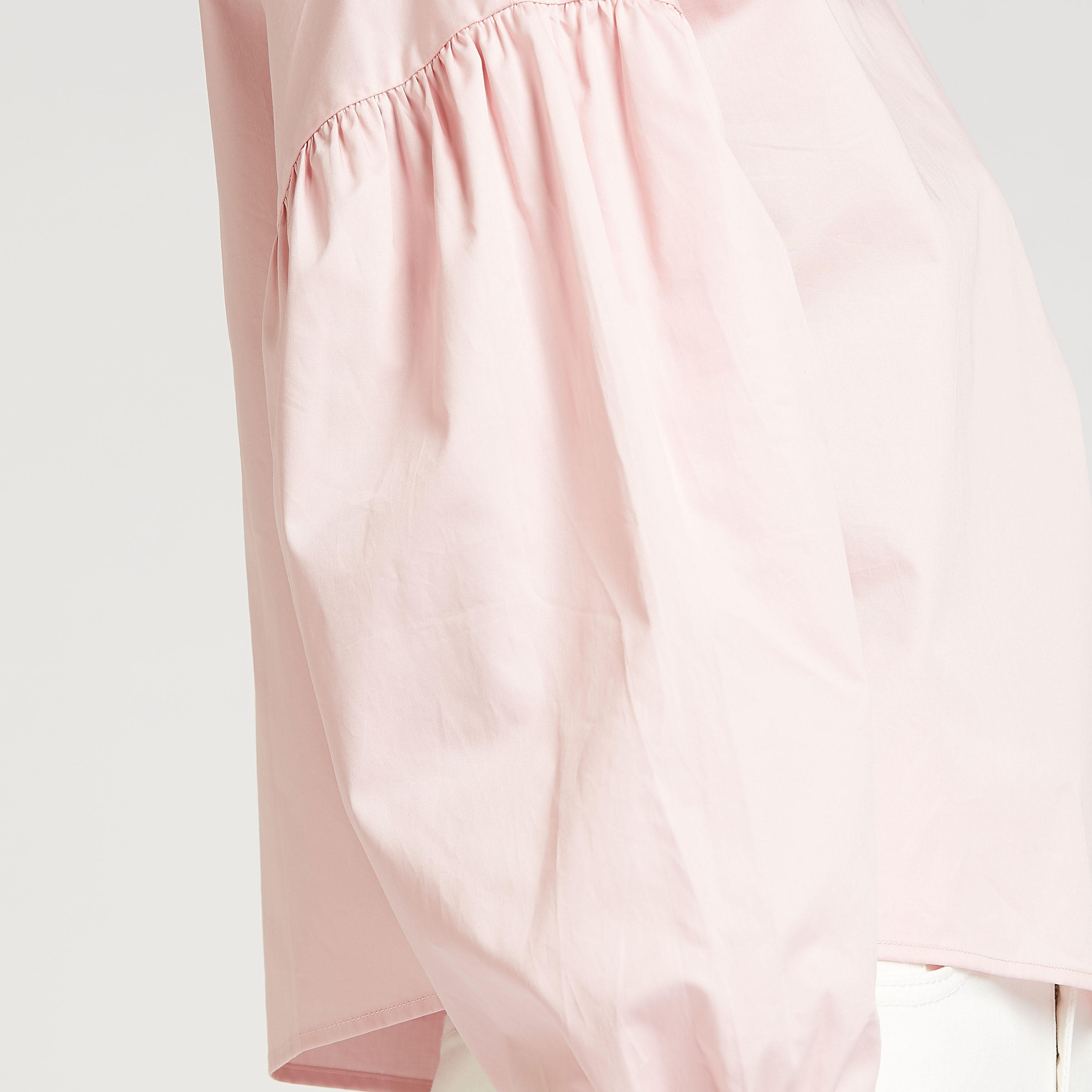 بلوزة مستدامة سادة بياقة ضيّقة وأكمام منفوخة-women-clothing-shirtsandblouses-blouses-image-5