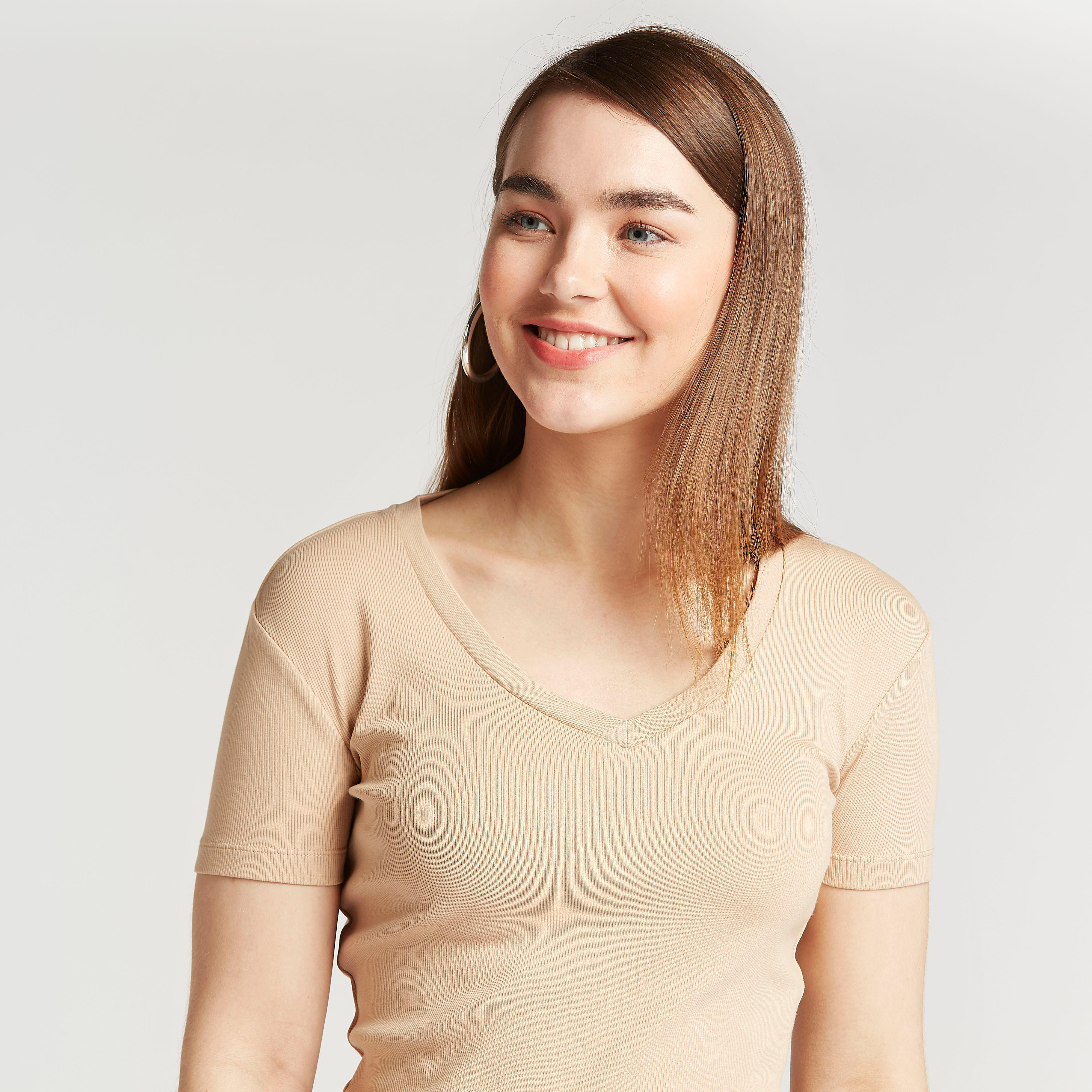 Slim Fit Textured Crop Top with V-neck and Short Sleeves-women-clothing-tshirts-image-3