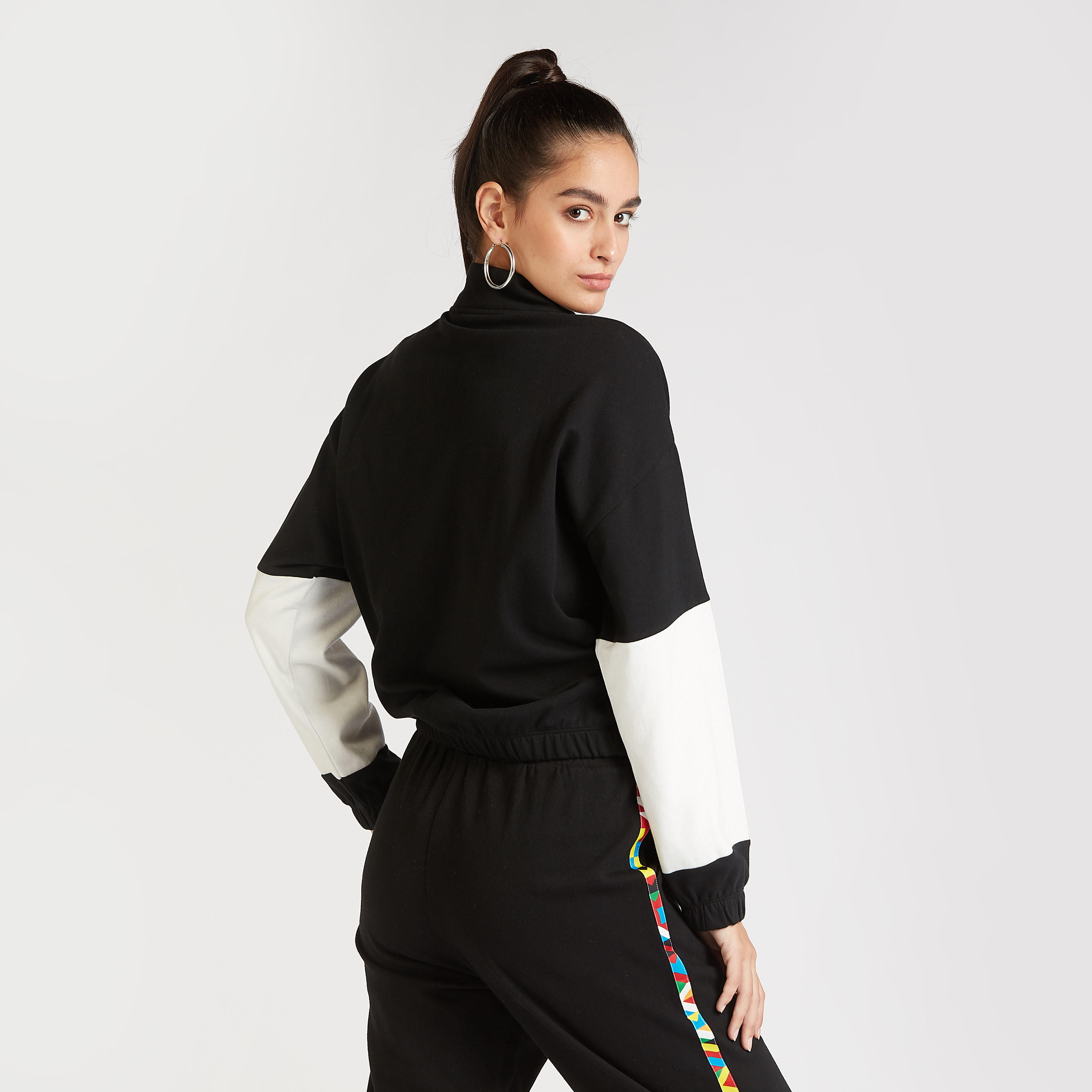 هودي مستدام بطبعات وأكمام طويلة وتفاصيل سحّاب إكسبو 2020-women-winterwear-hoodiesandsweatshirts-hoodies-image-4