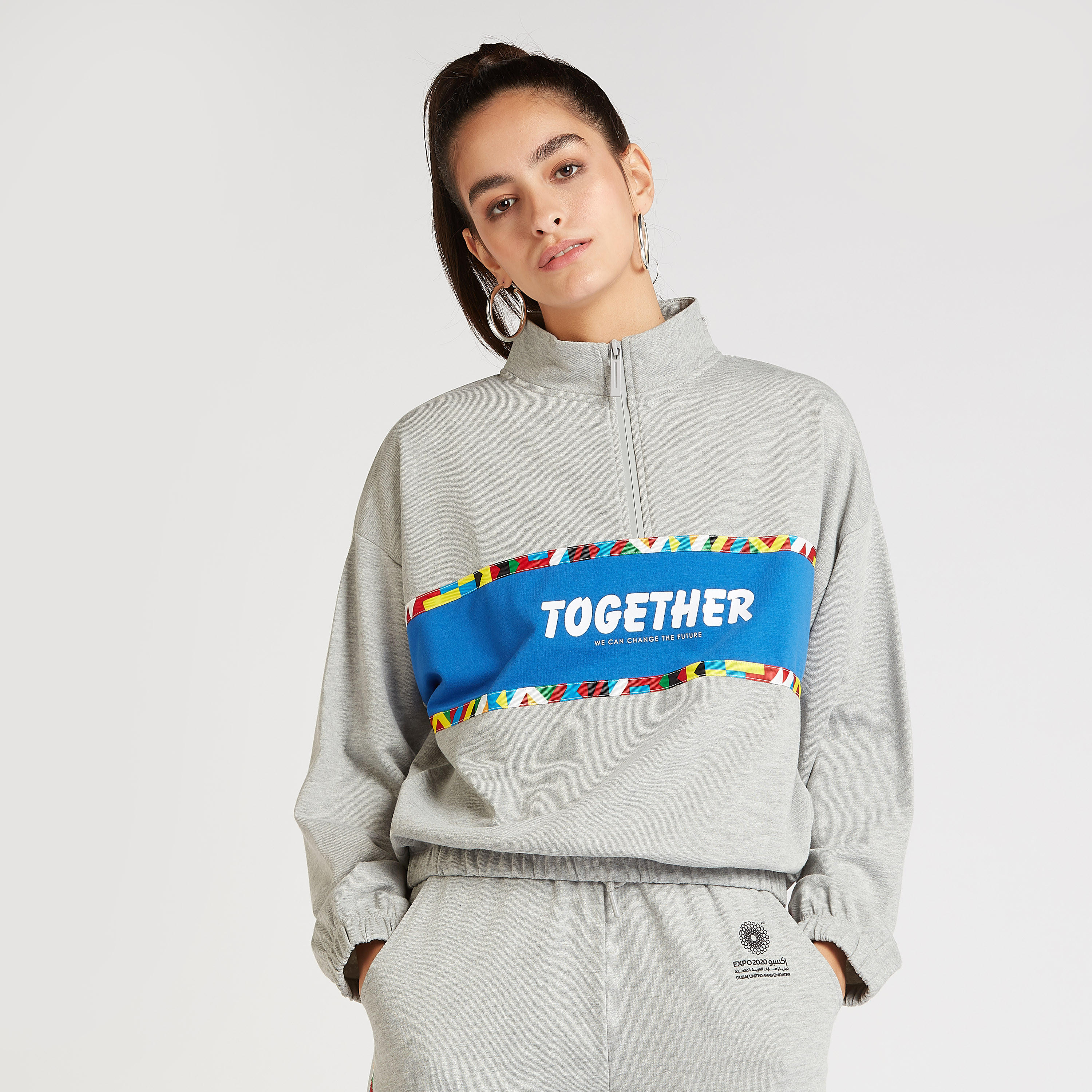 هودي مستدام بطبعات وأكمام طويلة وتفاصيل سحّاب إكسبو 2020-women-winterwear-hoodiesandsweatshirts-hoodies-image-1