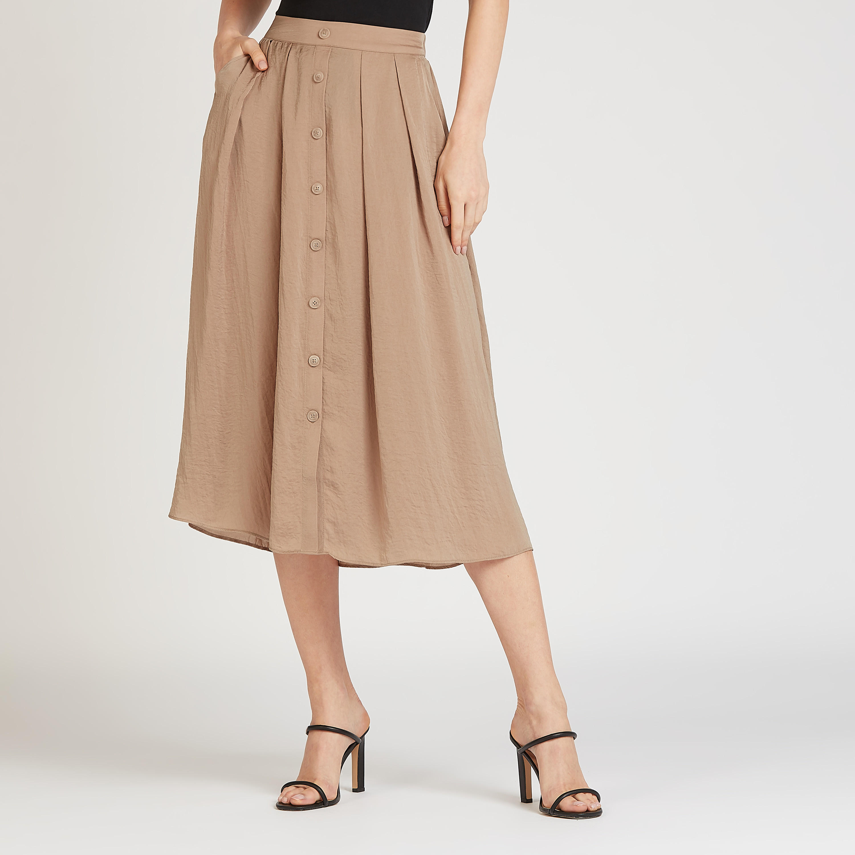 تنورة إيه لاين ميدي سادة بتفاصيل زر-women-clothing-bottoms-skirts-image-4