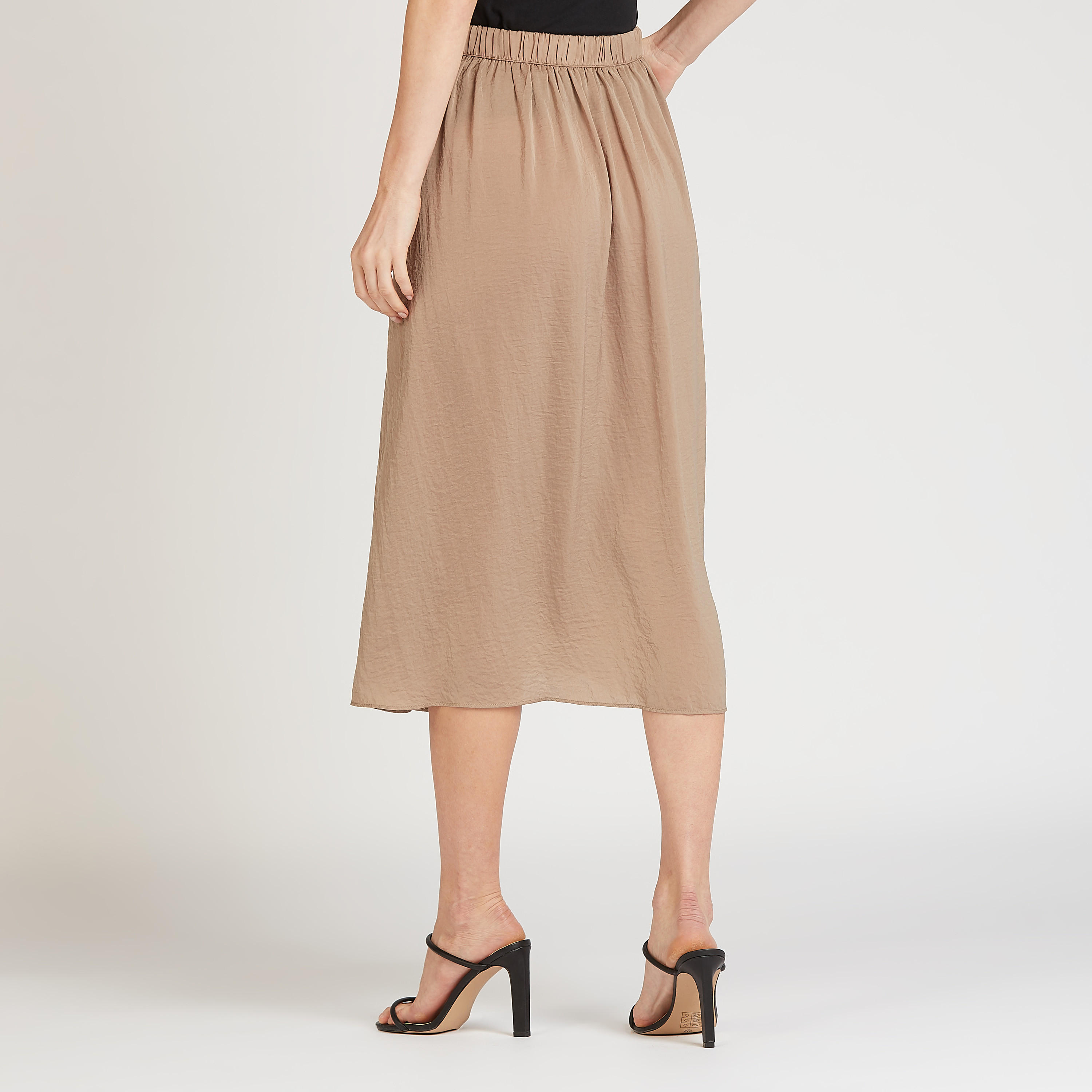 تنورة إيه لاين ميدي سادة بتفاصيل زر-women-clothing-bottoms-skirts-image-1