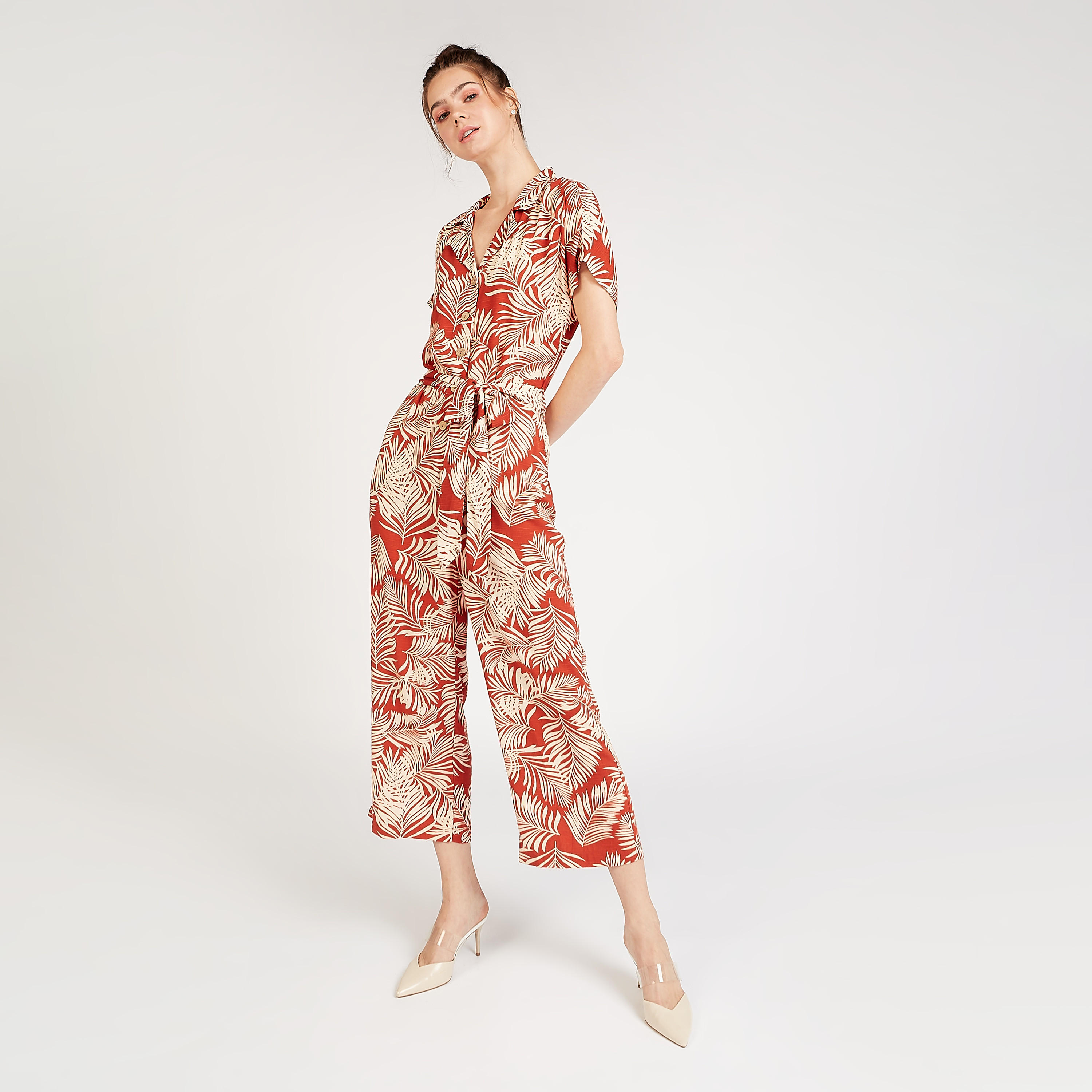 أفرول بطبعات استوائيّة وأكمام قصيرة وأربطة-women-clothing-jumpsuits-image-6