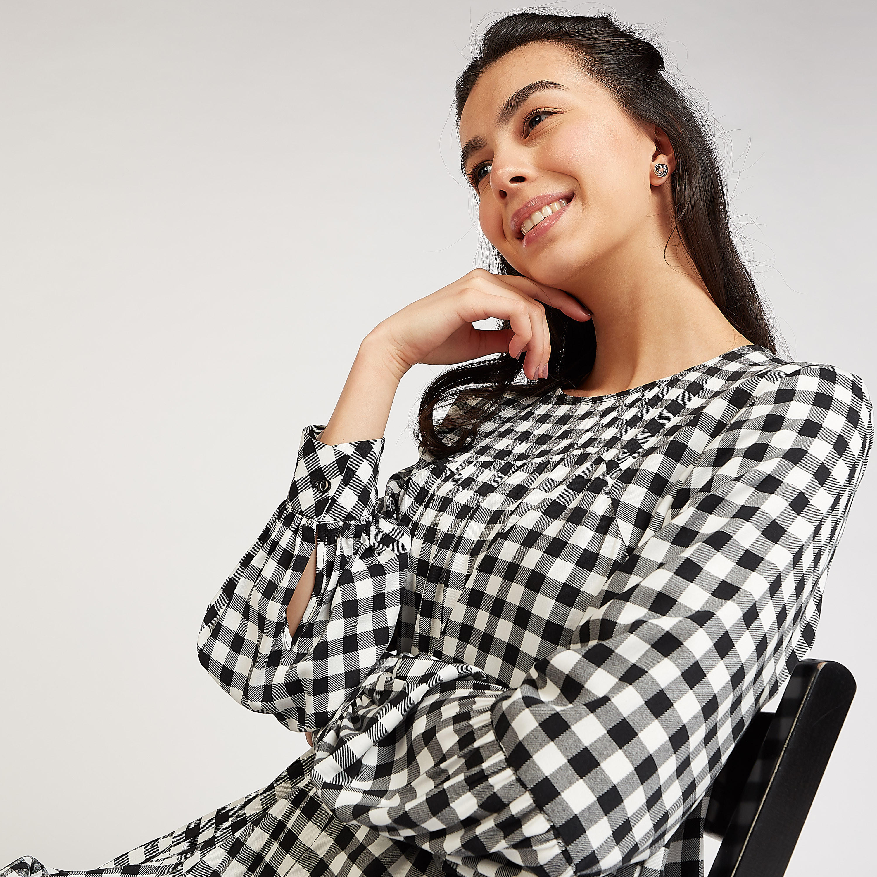 بلوزة كاروهات بأكمام طويلة وحوّاف غير مستوية-women-clothing-shirtsandblouses-blouses-image-1