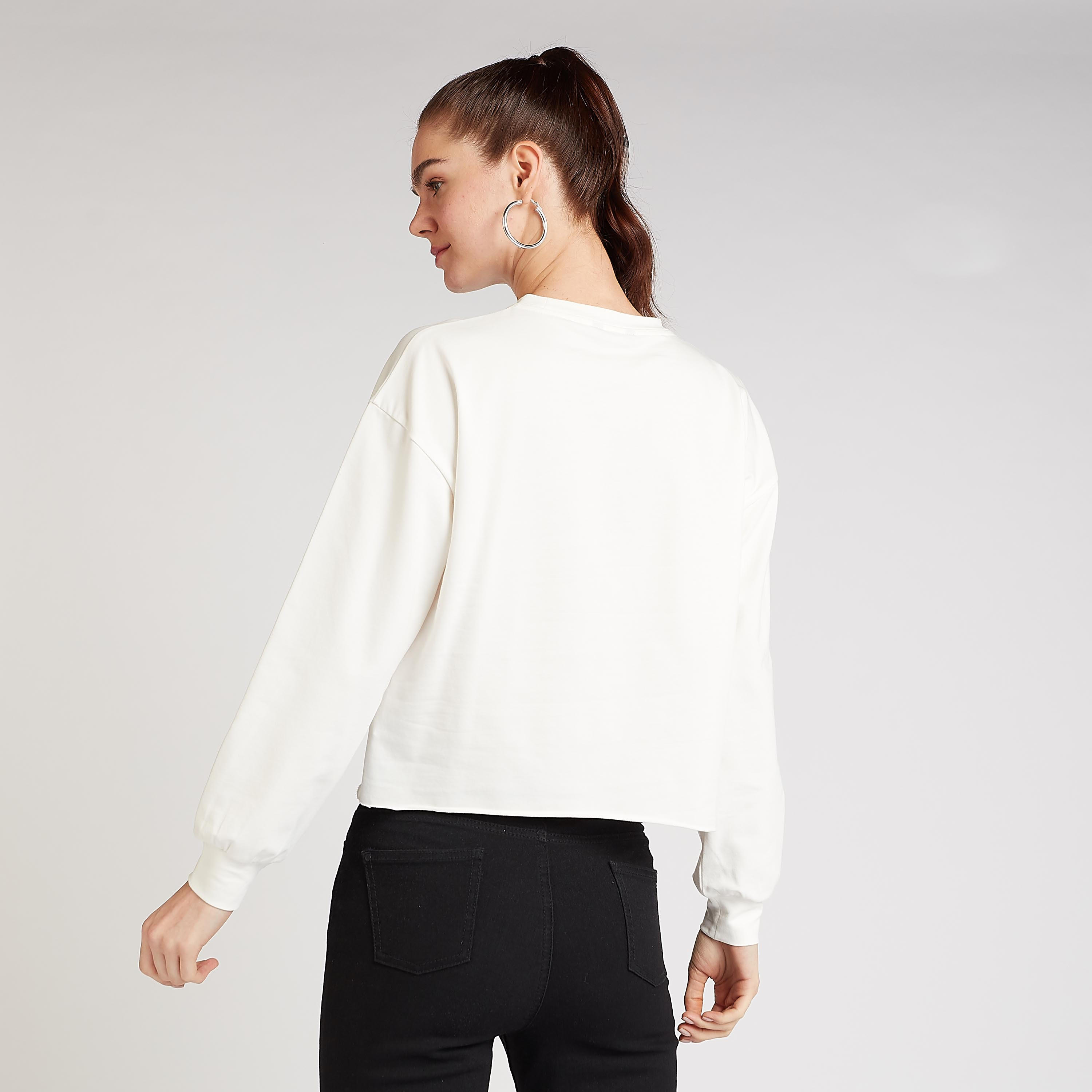 سويت شيرت مستدام بياقة ضيّقة وأكمام طويلة وطبعات-women-winterwear-hoodiesandsweatshirts-sweatshirts-image-4