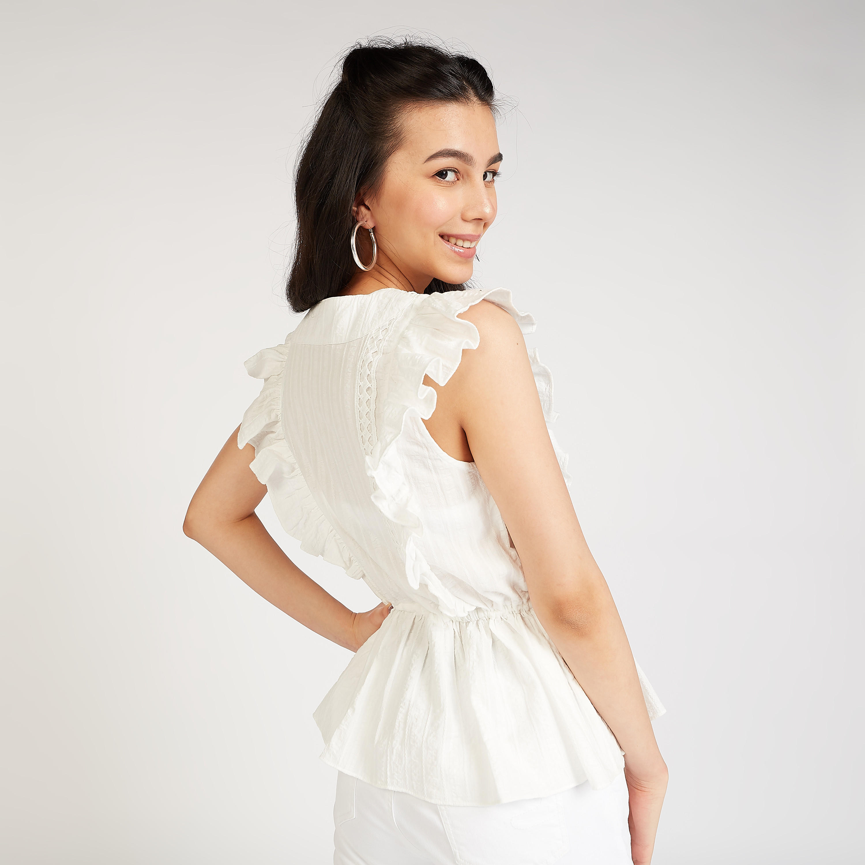 بلوزة  دون أكمام بياقة V وأربطة وتفاصيل دانتيل-women-clothing-shirtsandblouses-blouses-image-4