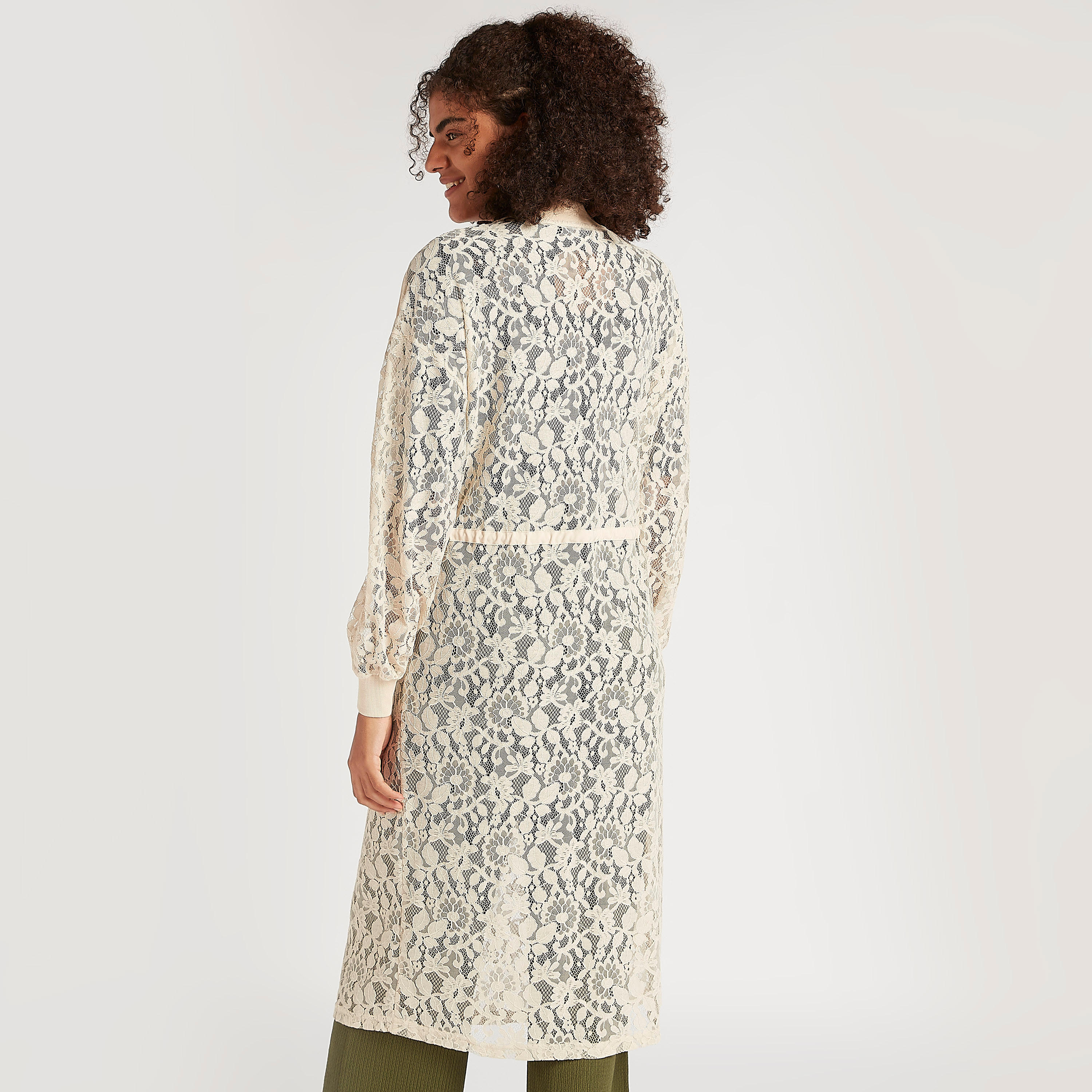 جاكيت طويل دانتيل بأكمام طويلة وأربطة على الخصر-women-winterwear-coatsandjackets-jackets-image-4