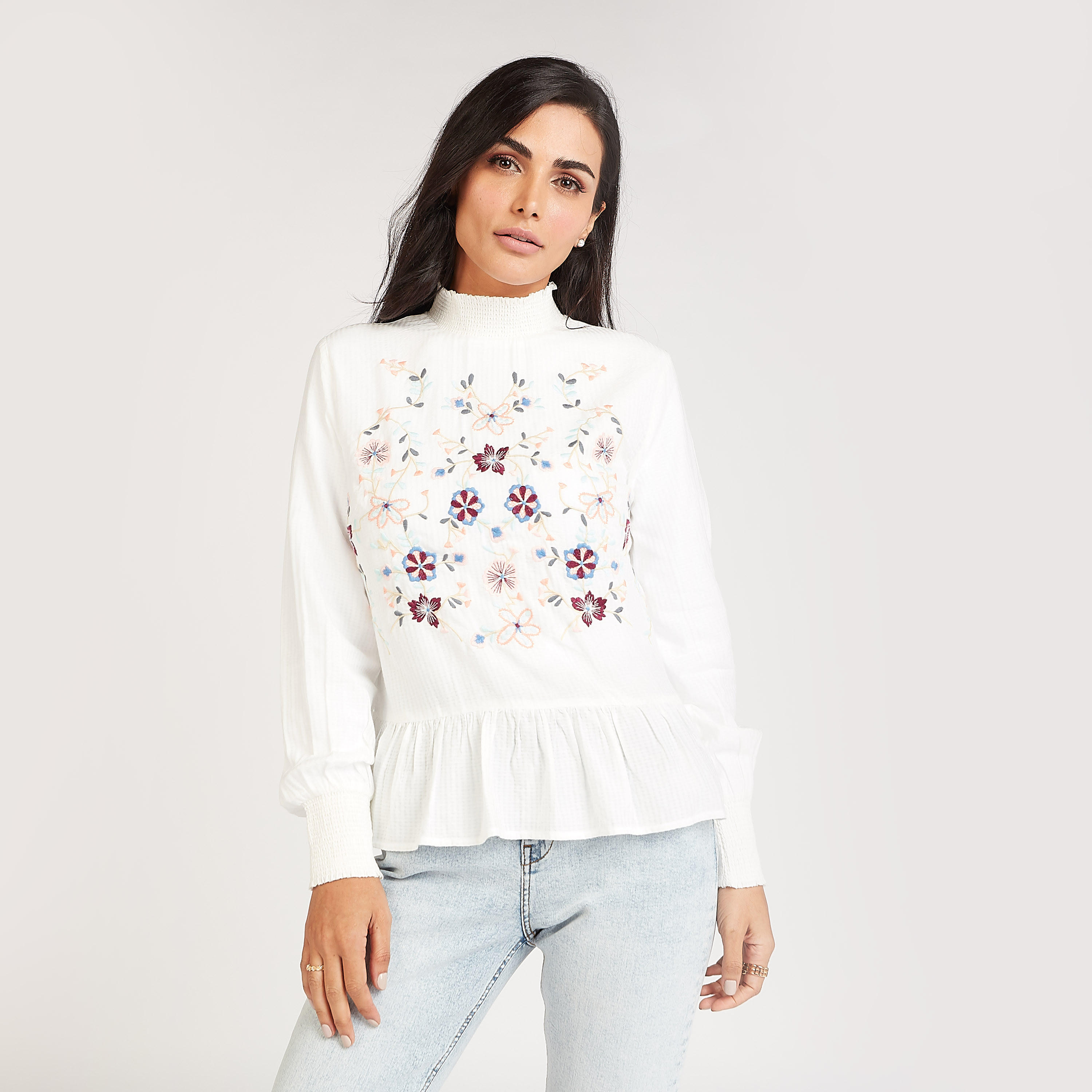 بلوزة مطرزة بياقة عالية وأكمام بيشوب-women-clothing-shirtsandblouses-blouses-image-1
