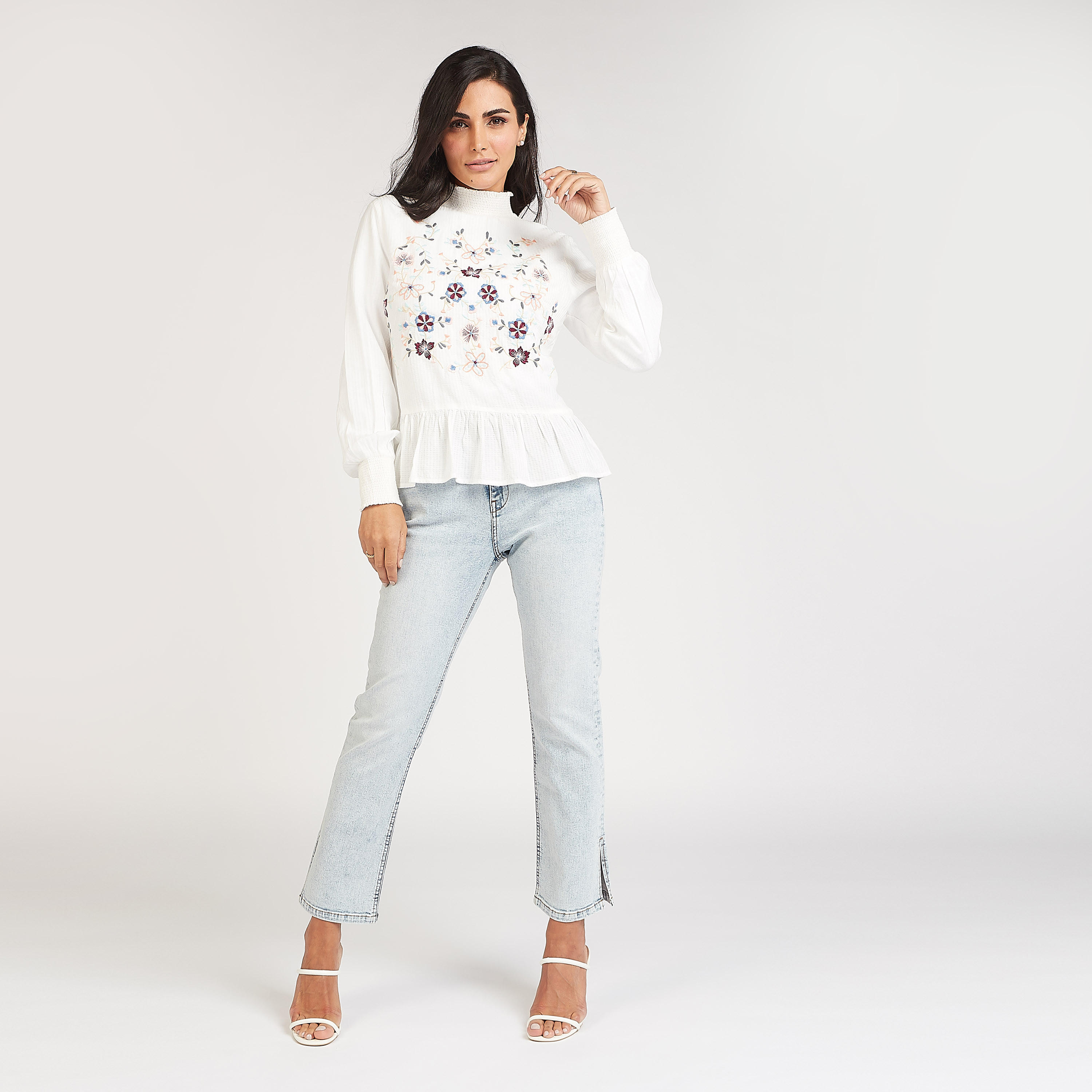 بلوزة مطرزة بياقة عالية وأكمام بيشوب-women-clothing-shirtsandblouses-blouses-image-2