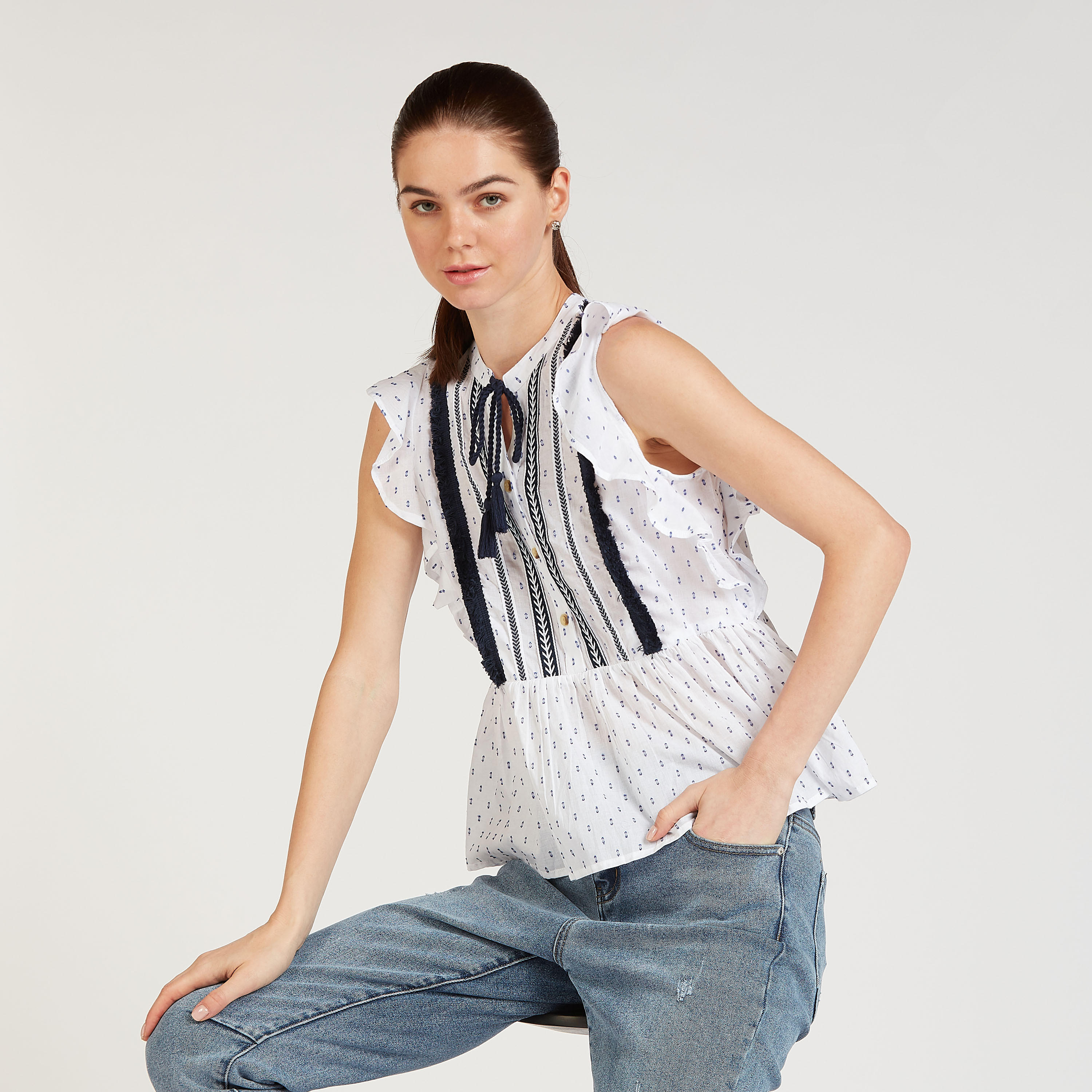بلوزة دون أكمام بطبعات وتفاصيل شرابات و أربطة-women-clothing-shirtsandblouses-blouses-image-1