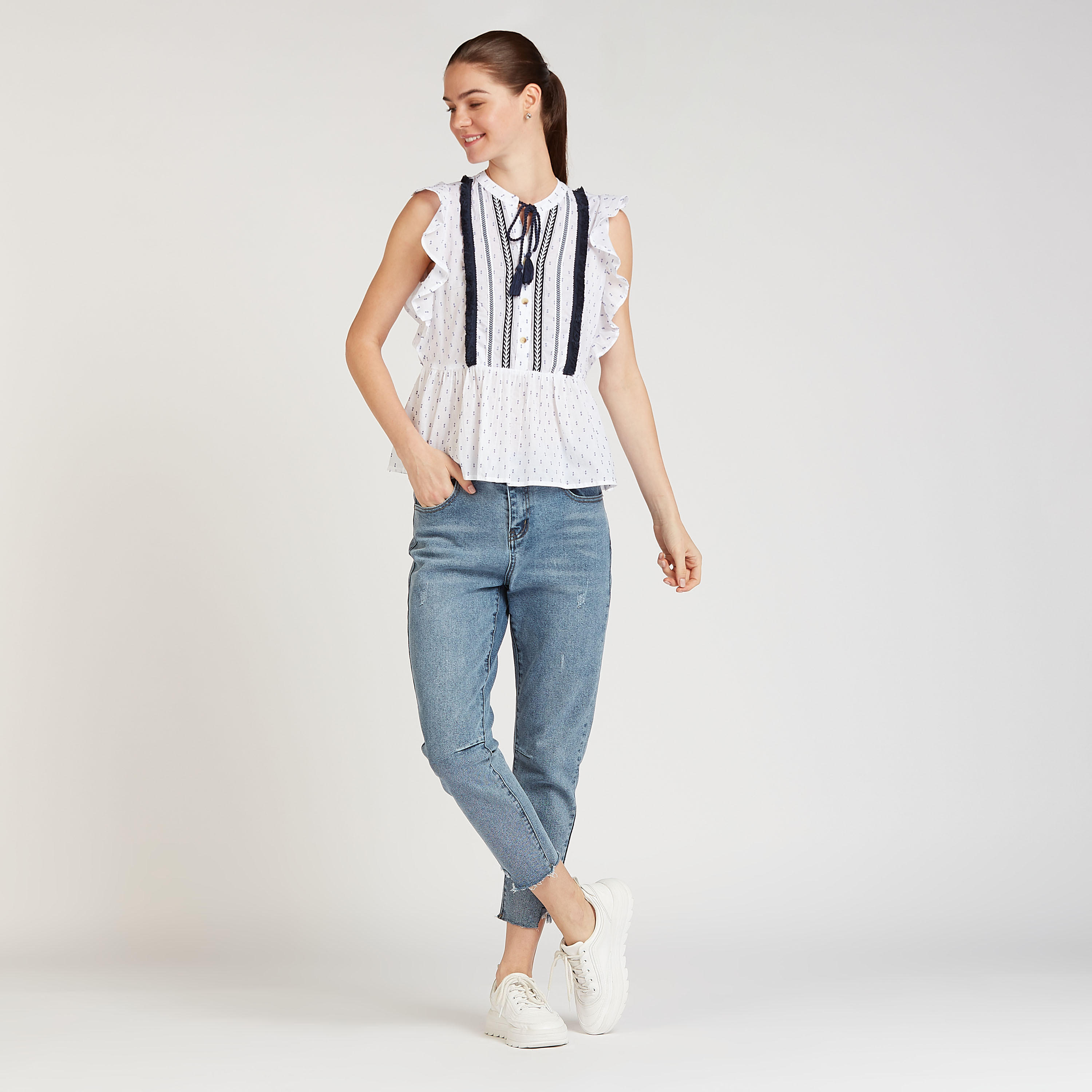 بلوزة دون أكمام بطبعات وتفاصيل شرابات و أربطة-women-clothing-shirtsandblouses-blouses-image-2