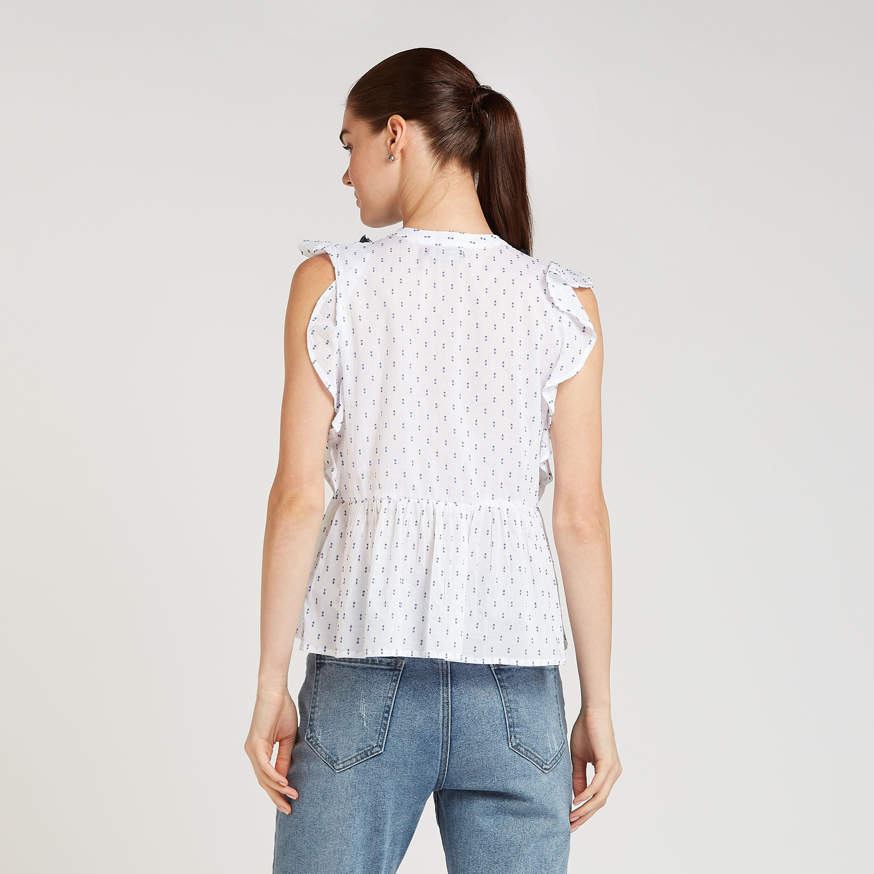 بلوزة دون أكمام بطبعات وتفاصيل شرابات و أربطة-women-clothing-shirtsandblouses-blouses-image-5