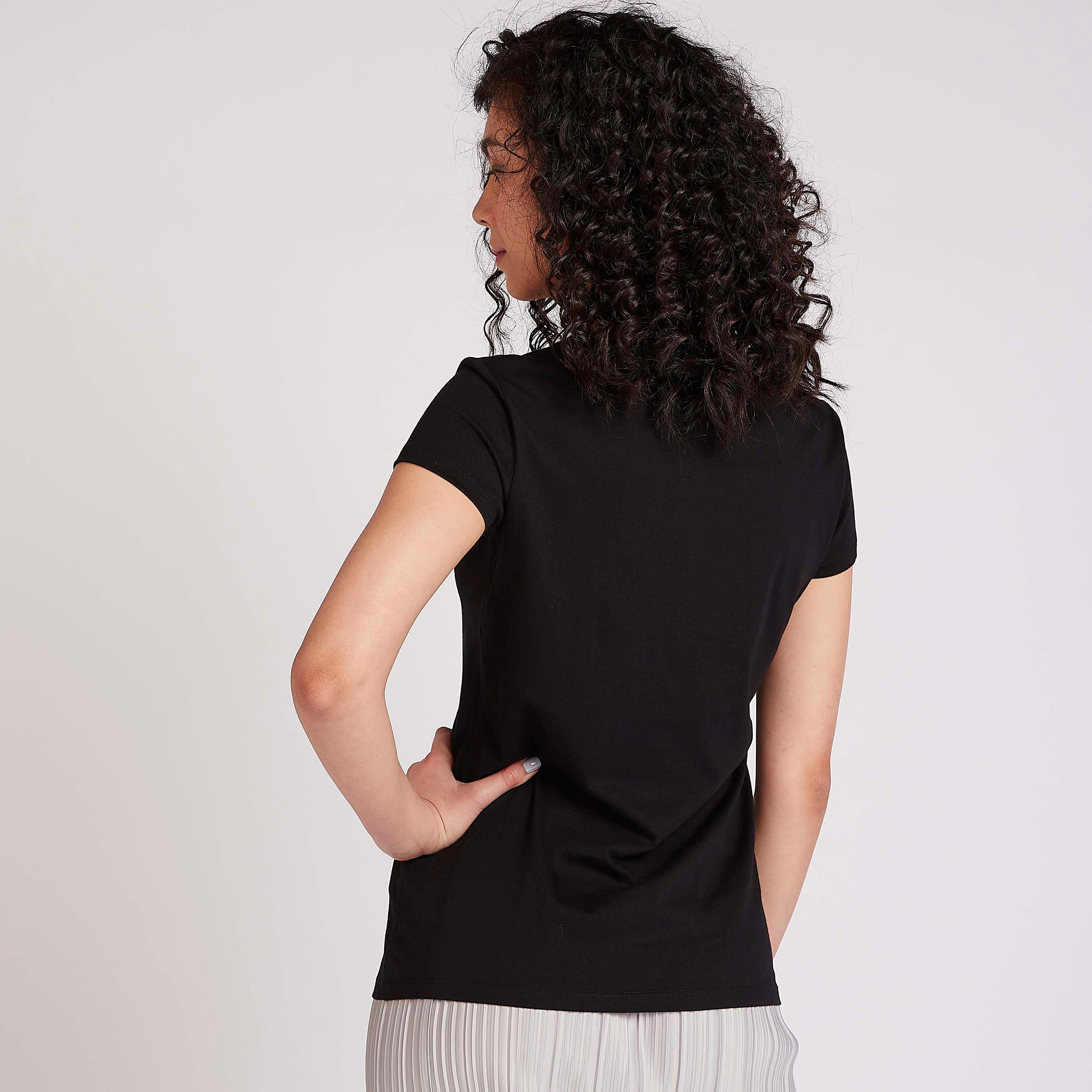 تيشيرت مستدام بياقة ضيّقة وأكمام قصيرة وطبعات-women-clothing-tshirts-image-4