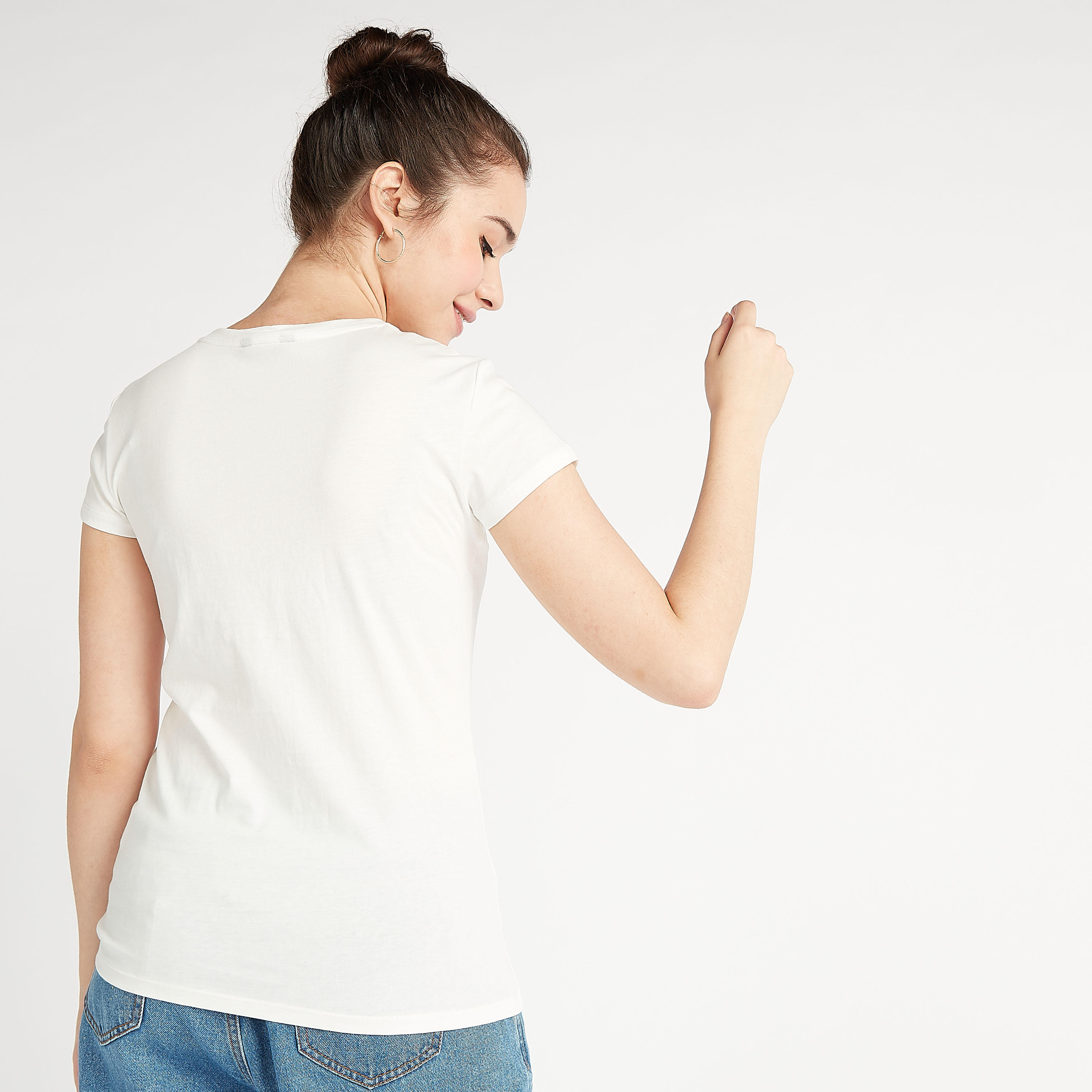 تيشيرت بياقة ضيّقة وأكمام كاب وطبعات-women-clothing-tshirts-image-1