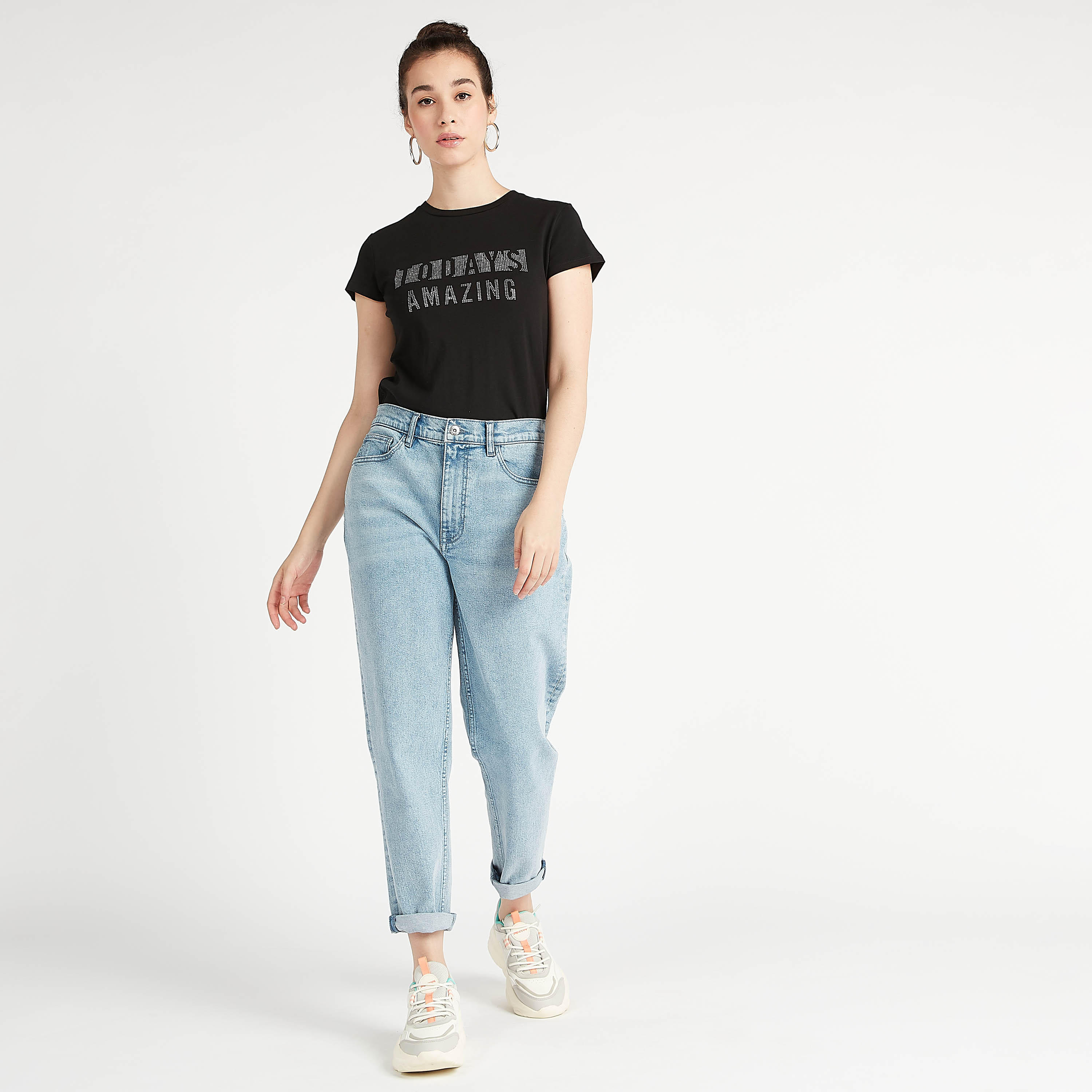 تيشيرت بياقة ضيّقة وأكمام كاب وطبعات-women-clothing-tshirts-image-2