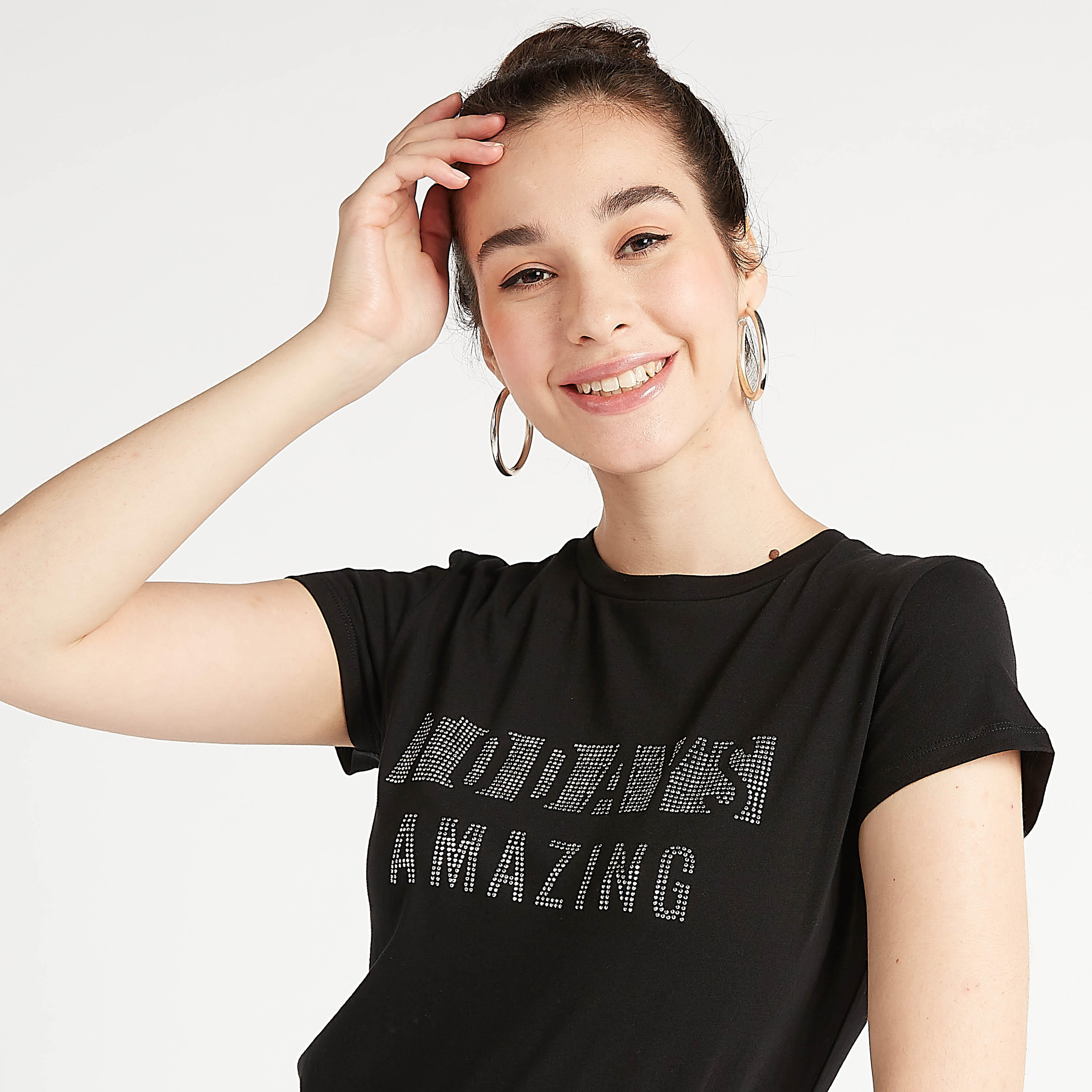 تيشيرت بياقة ضيّقة وأكمام كاب وطبعات-women-clothing-tshirts-image-3