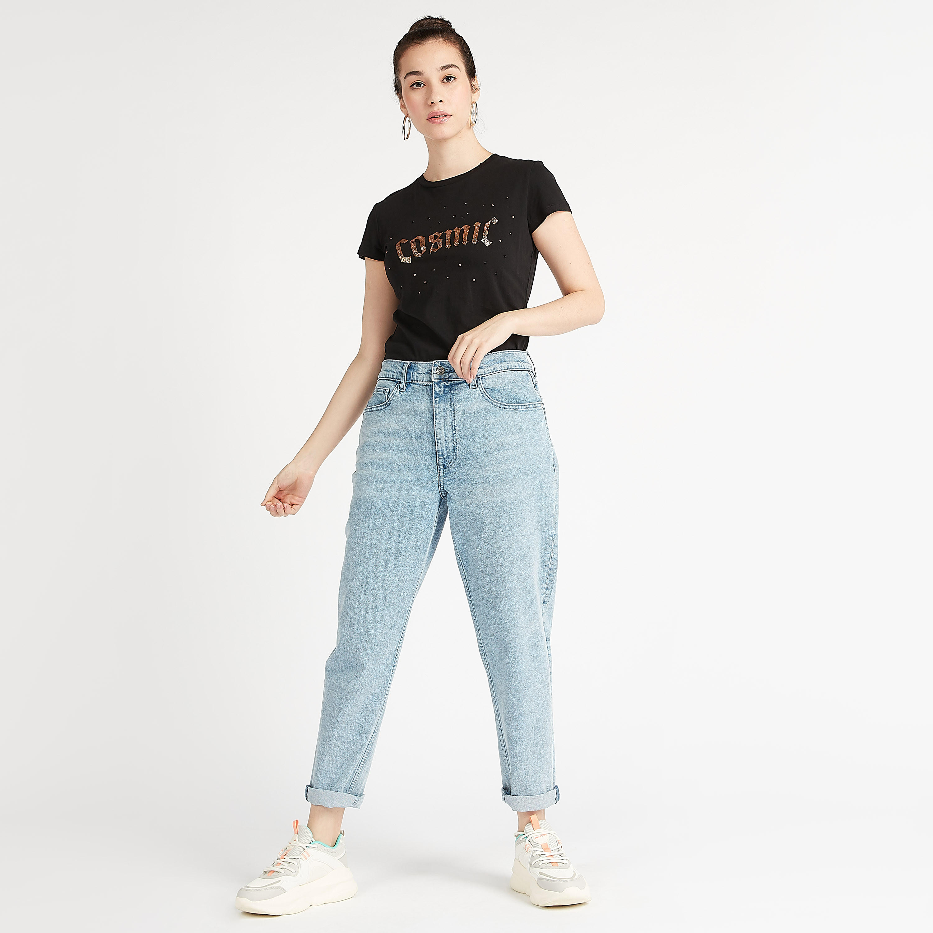 تيشيرت بياقة ضيّقة وأكمام كاب وطبعات-women-clothing-tshirts-image-4