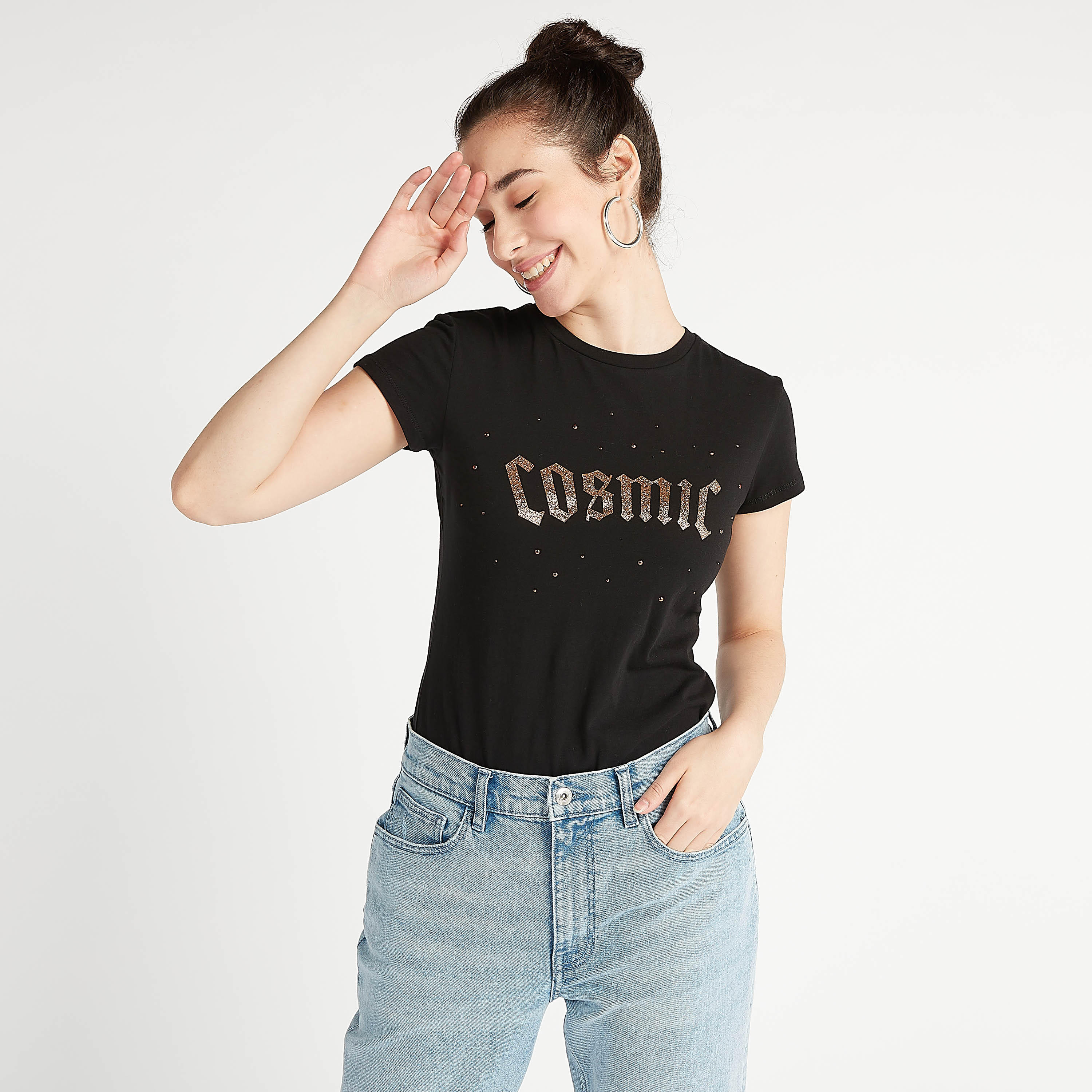 تيشيرت بياقة ضيّقة وأكمام كاب وطبعات-women-clothing-tshirts-image-3