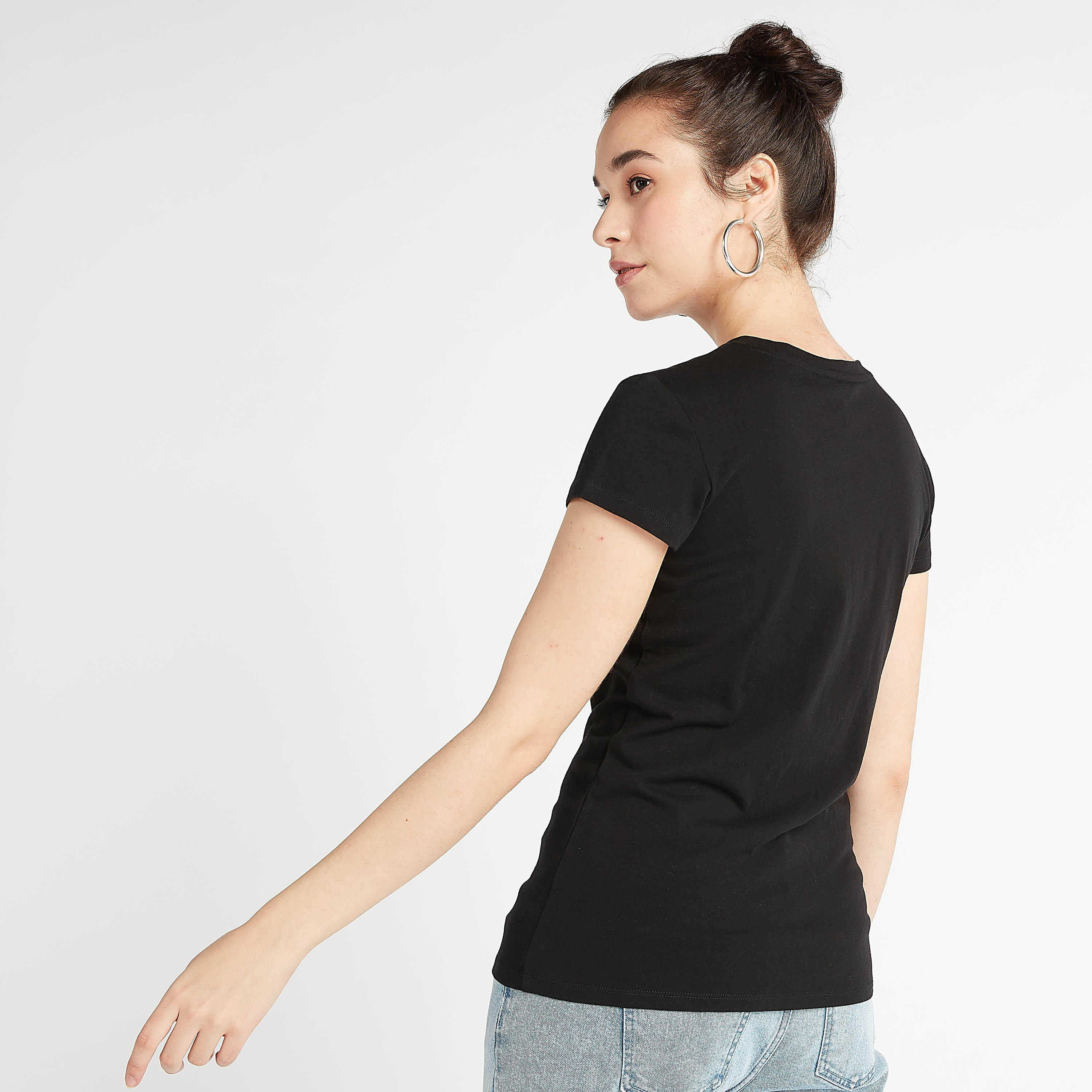 تيشيرت بياقة ضيّقة وأكمام كاب وطبعات-women-clothing-tshirts-image-2