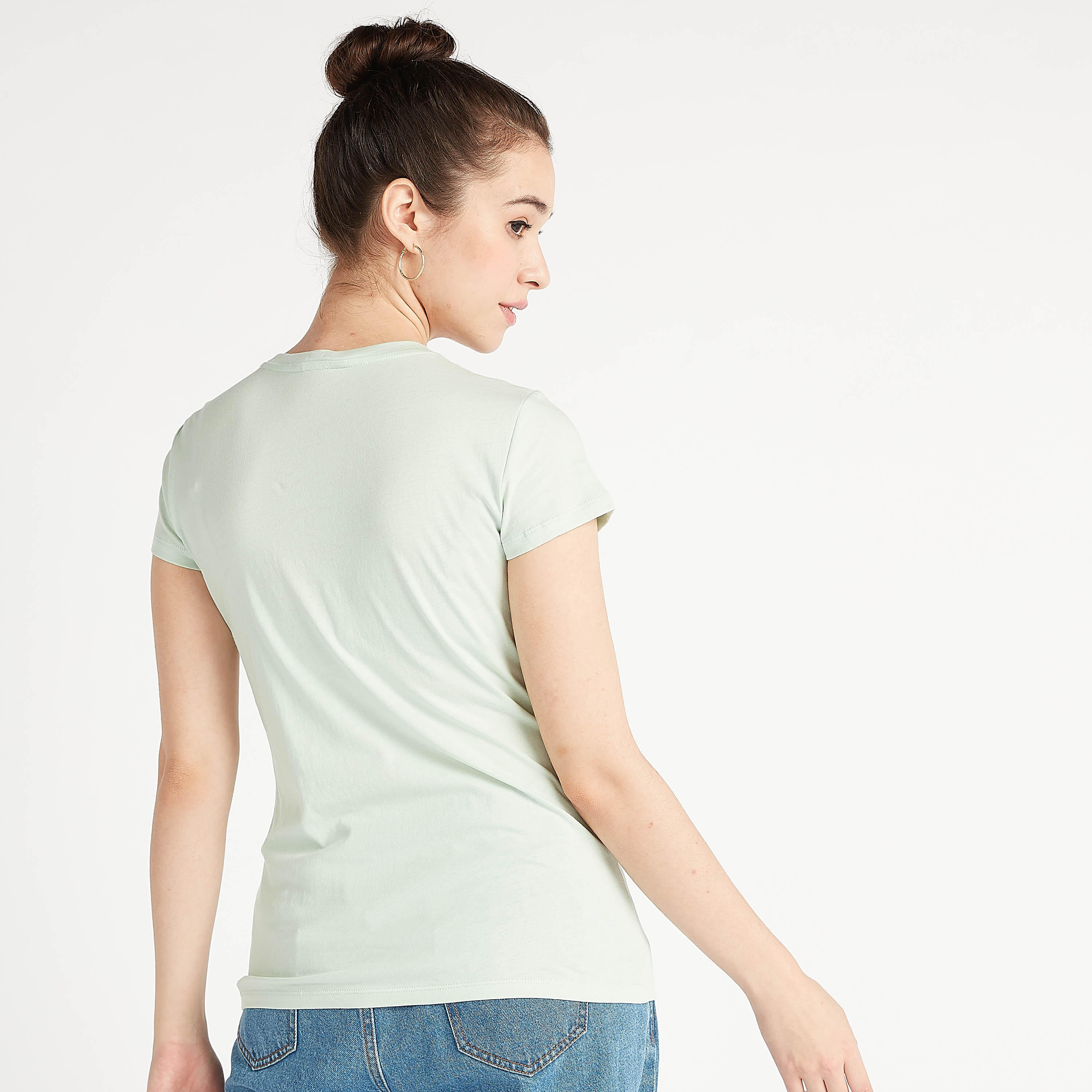 تيشيرت بياقة ضيّقة وأكمام كاب وطبعات-women-clothing-tshirts-image-4